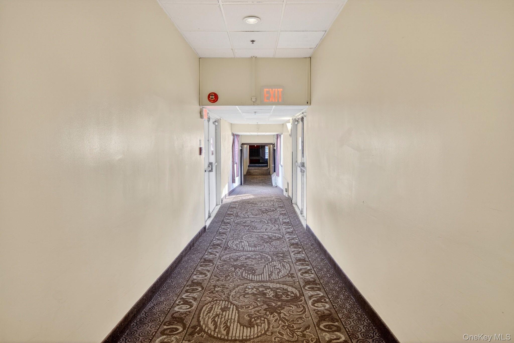 3 Watervliet Ave Ext, Colonie, NY 12206