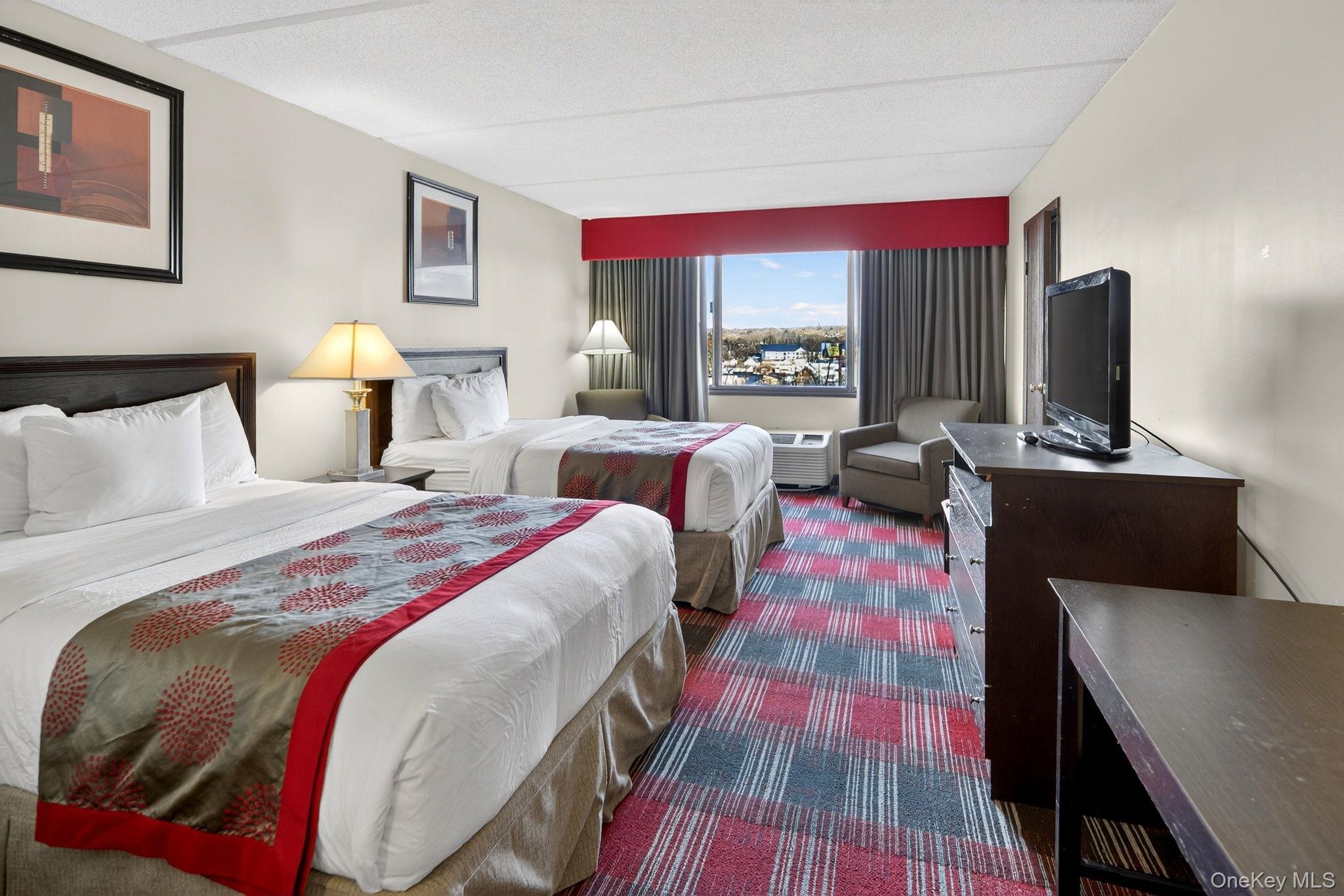 3 Watervliet Ave Ext, Colonie, NY 12206