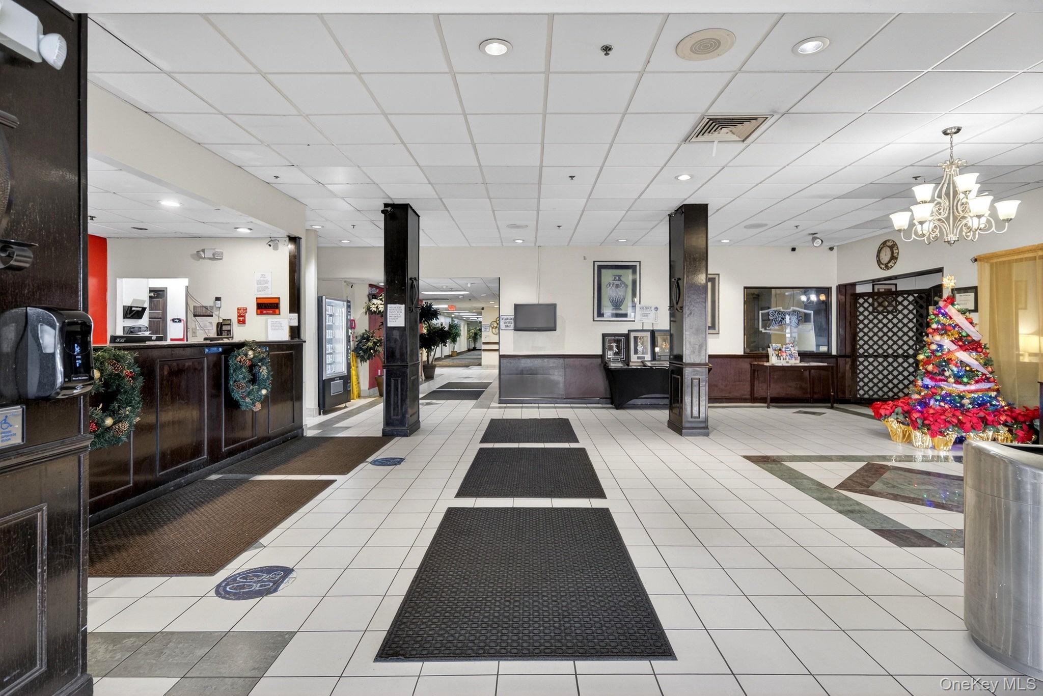 3 Watervliet Ave Ext, Colonie, NY 12206