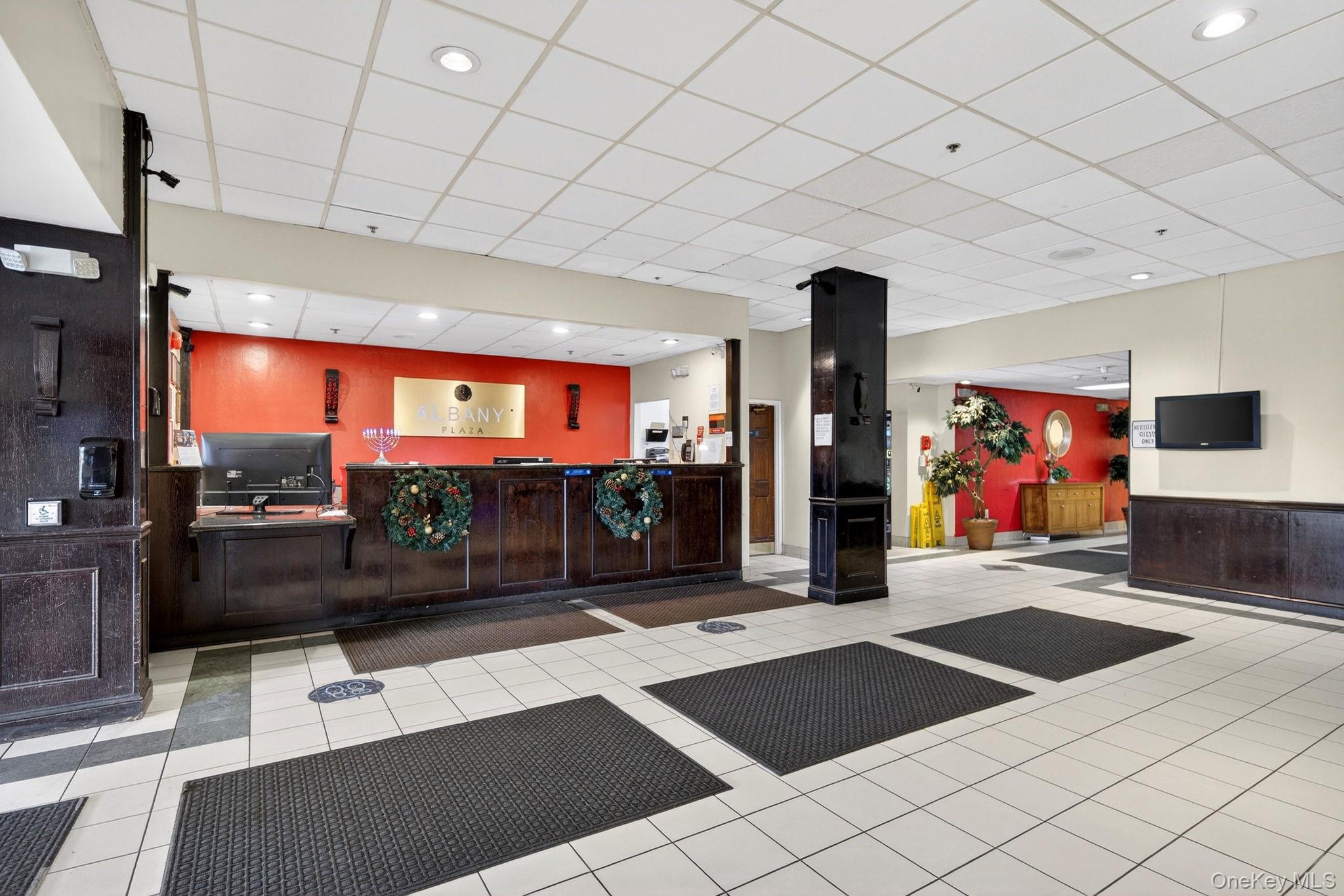 3 Watervliet Ave Ext, Colonie, NY 12206