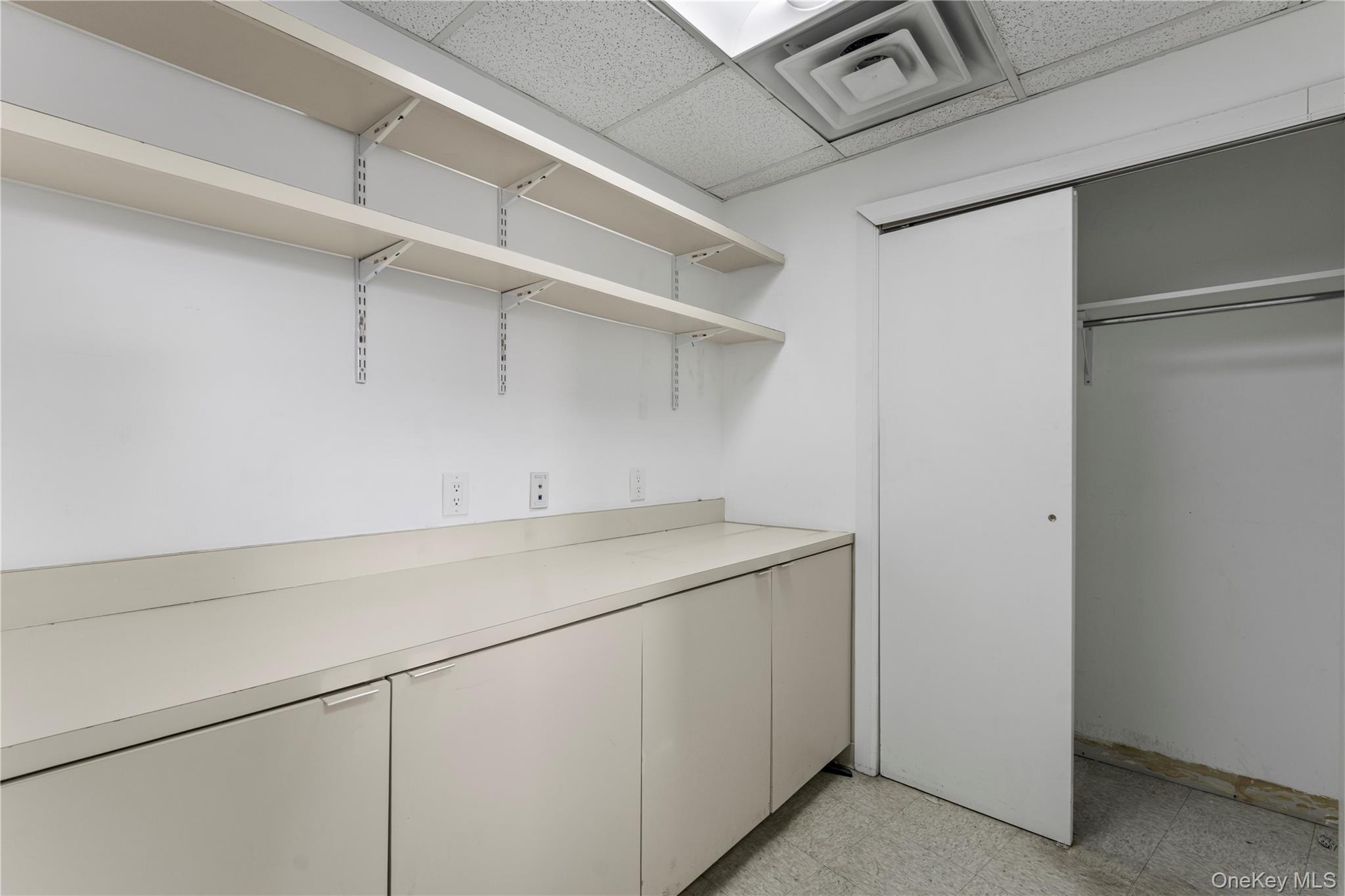 41-60 Main Street # 311, Flushing, NY 11355