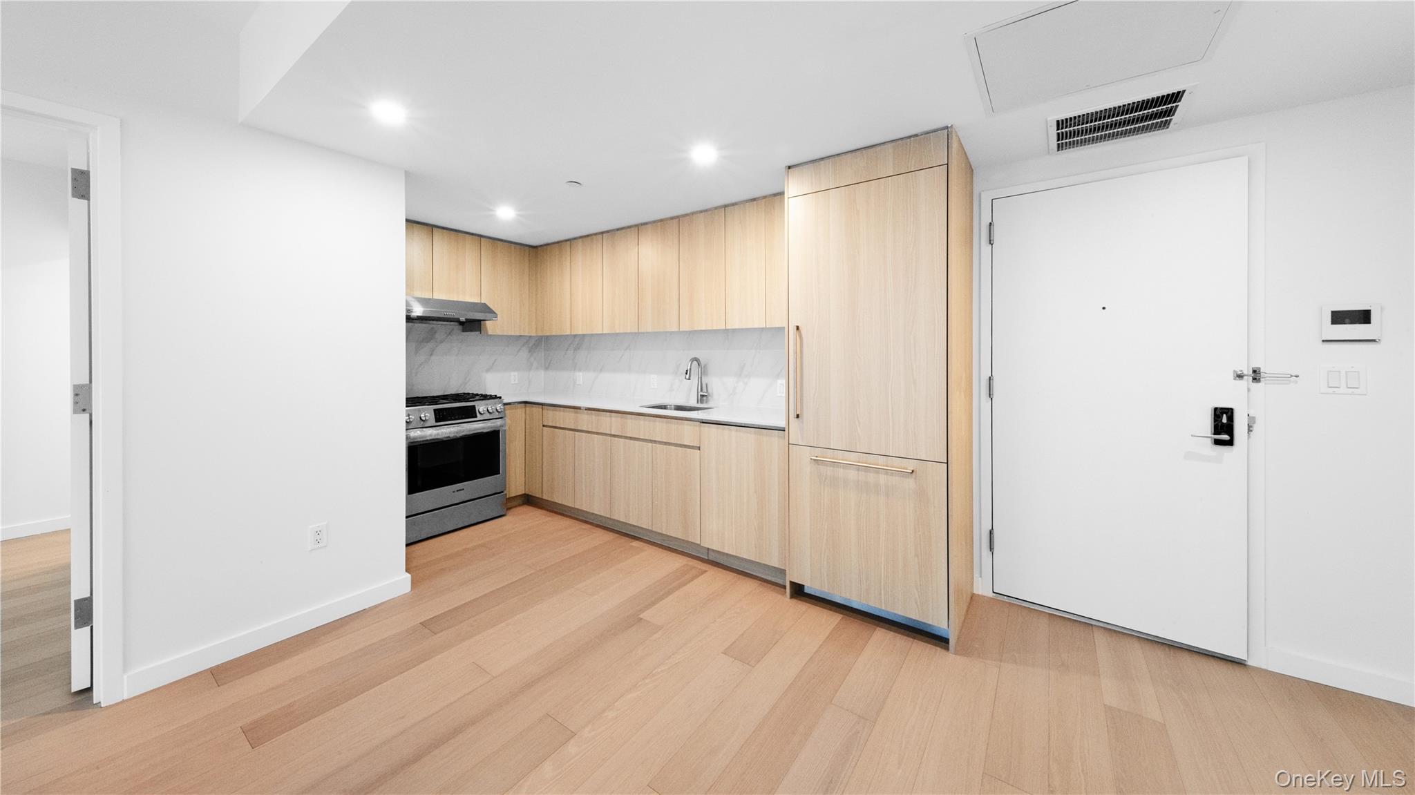 33-71 Prince Street # 10D, Flushing, NY 11354