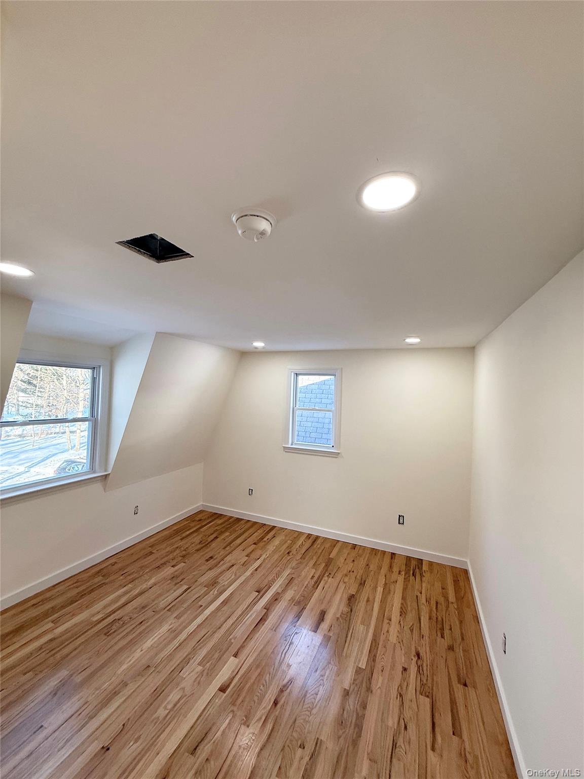 31 N Cozine Road, Manorville, NY 11949