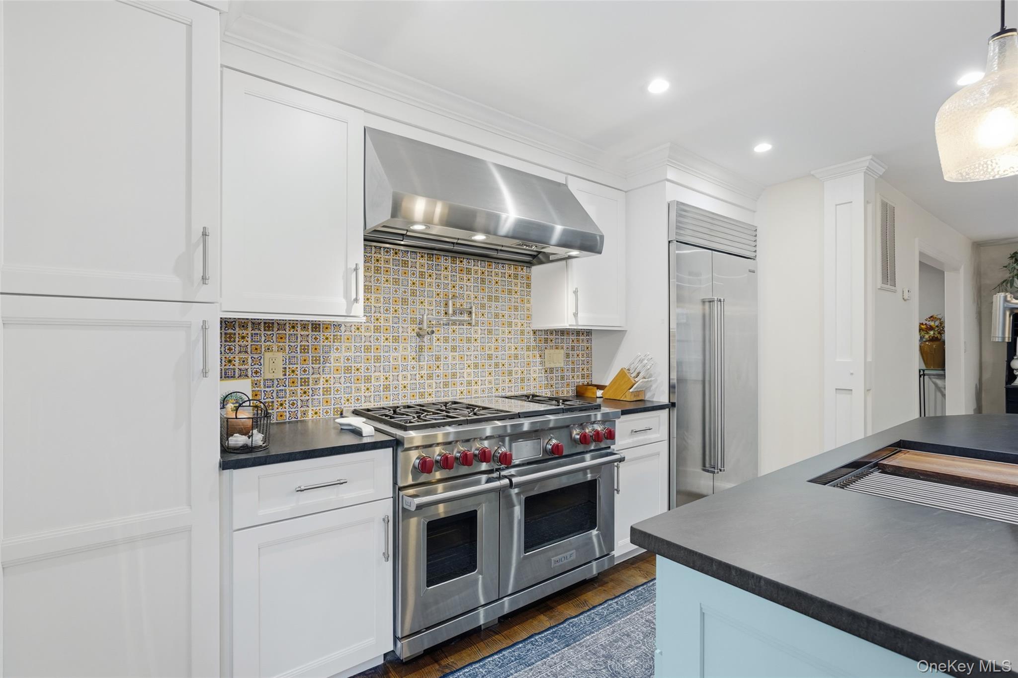 19 Sherwood Road, Pound Ridge, NY 10576