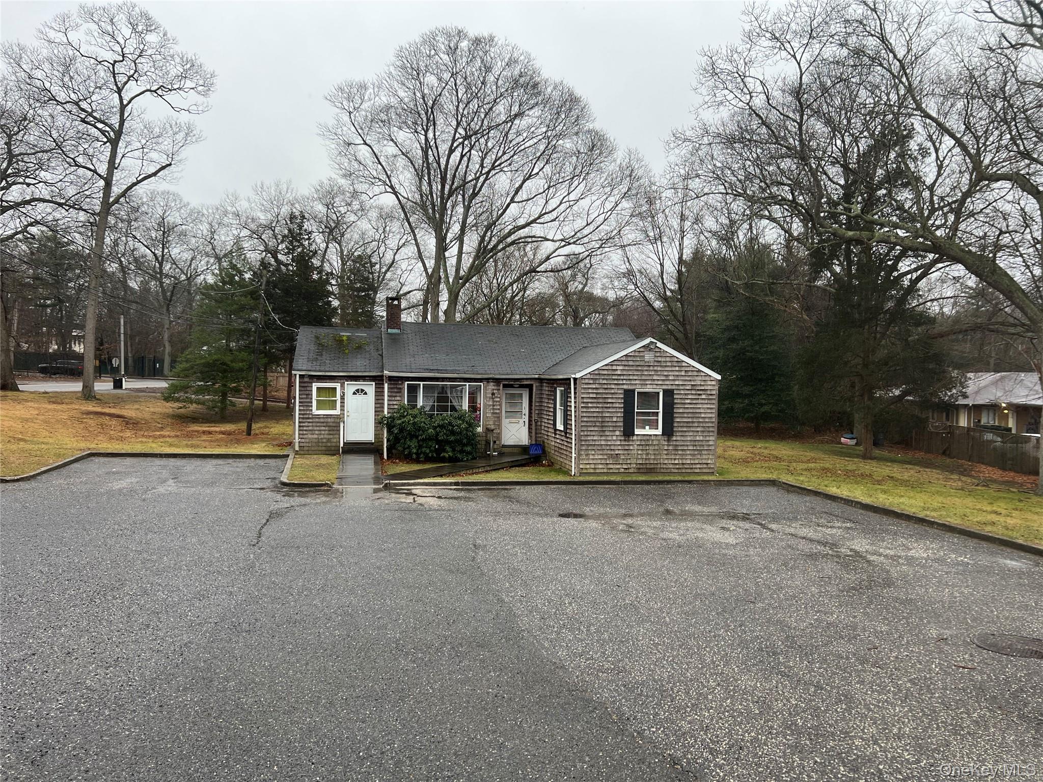 4 New lane/ Middle Country Rd Road, Selden, NY 11784