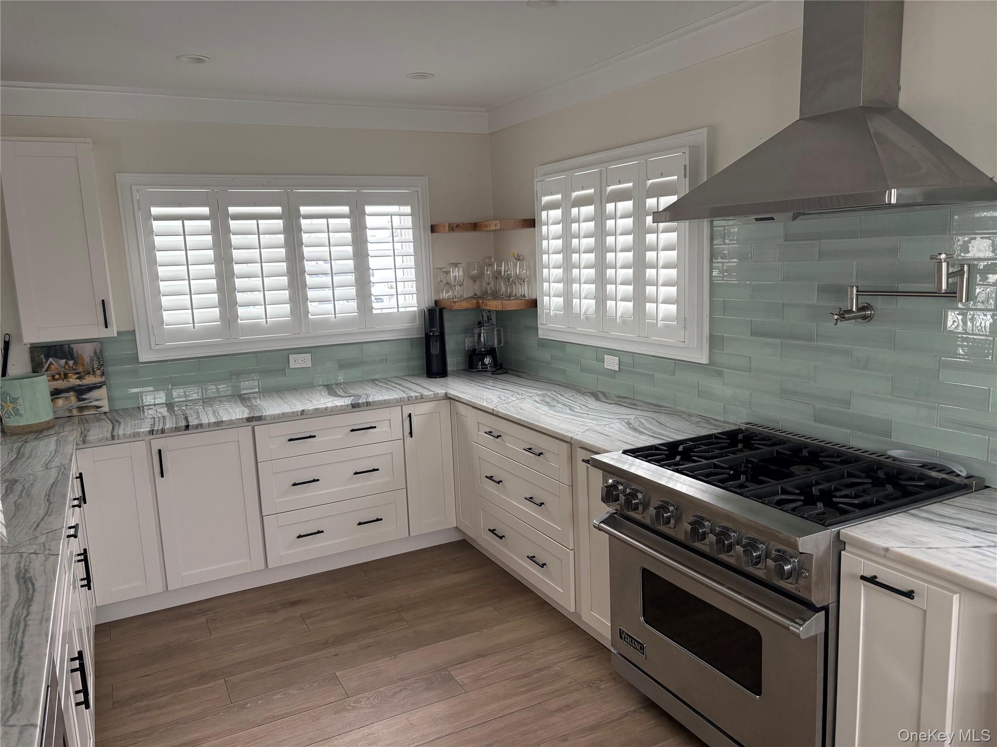 2 Bay 9th Street, West Islip, NY 11795