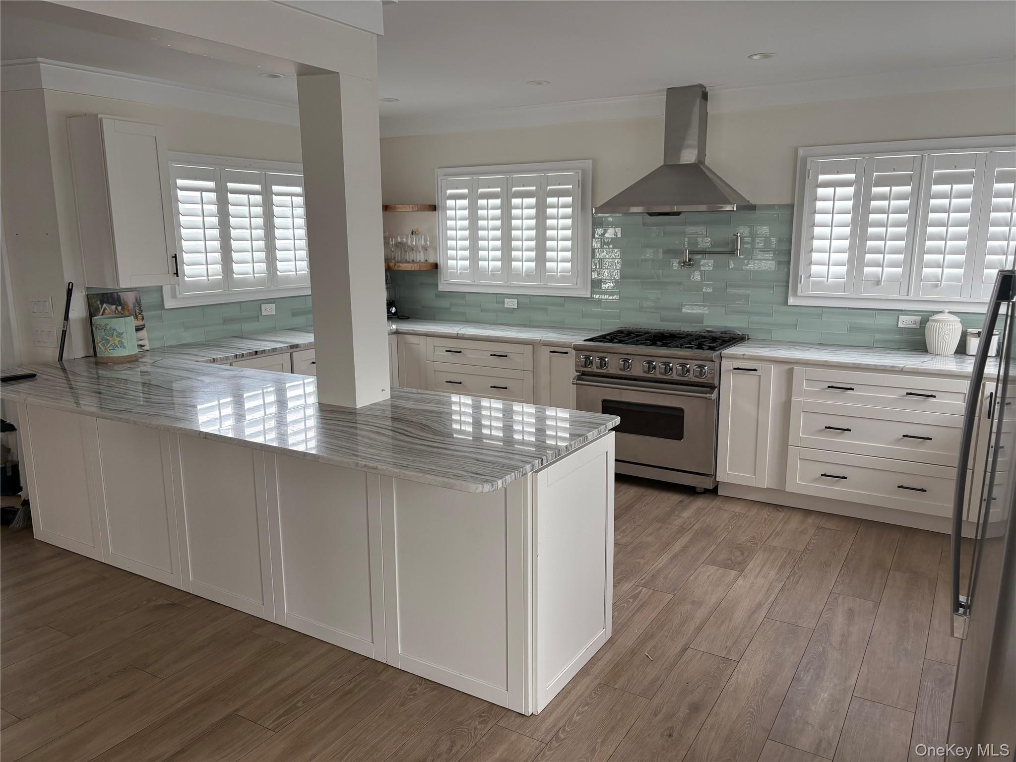 2 Bay 9th Street, West Islip, NY 11795