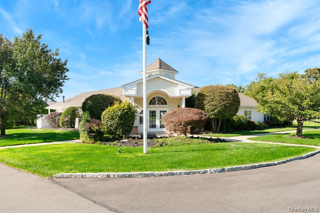 601 Pebble Beach Path, Riverhead, NY 11901