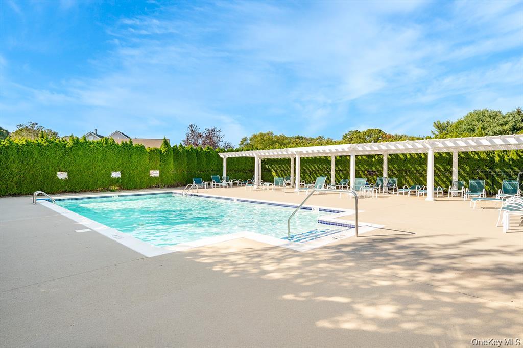 601 Pebble Beach Path, Riverhead, NY 11901