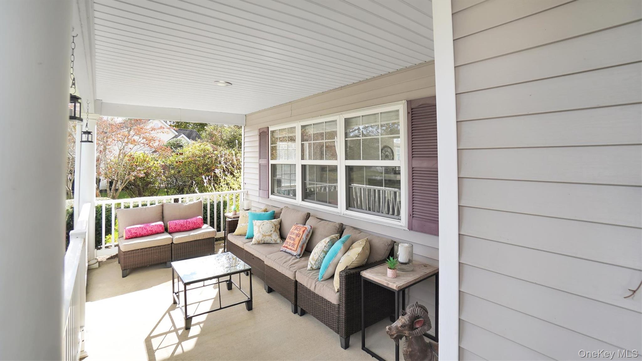 601 Pebble Beach Path, Riverhead, NY 11901