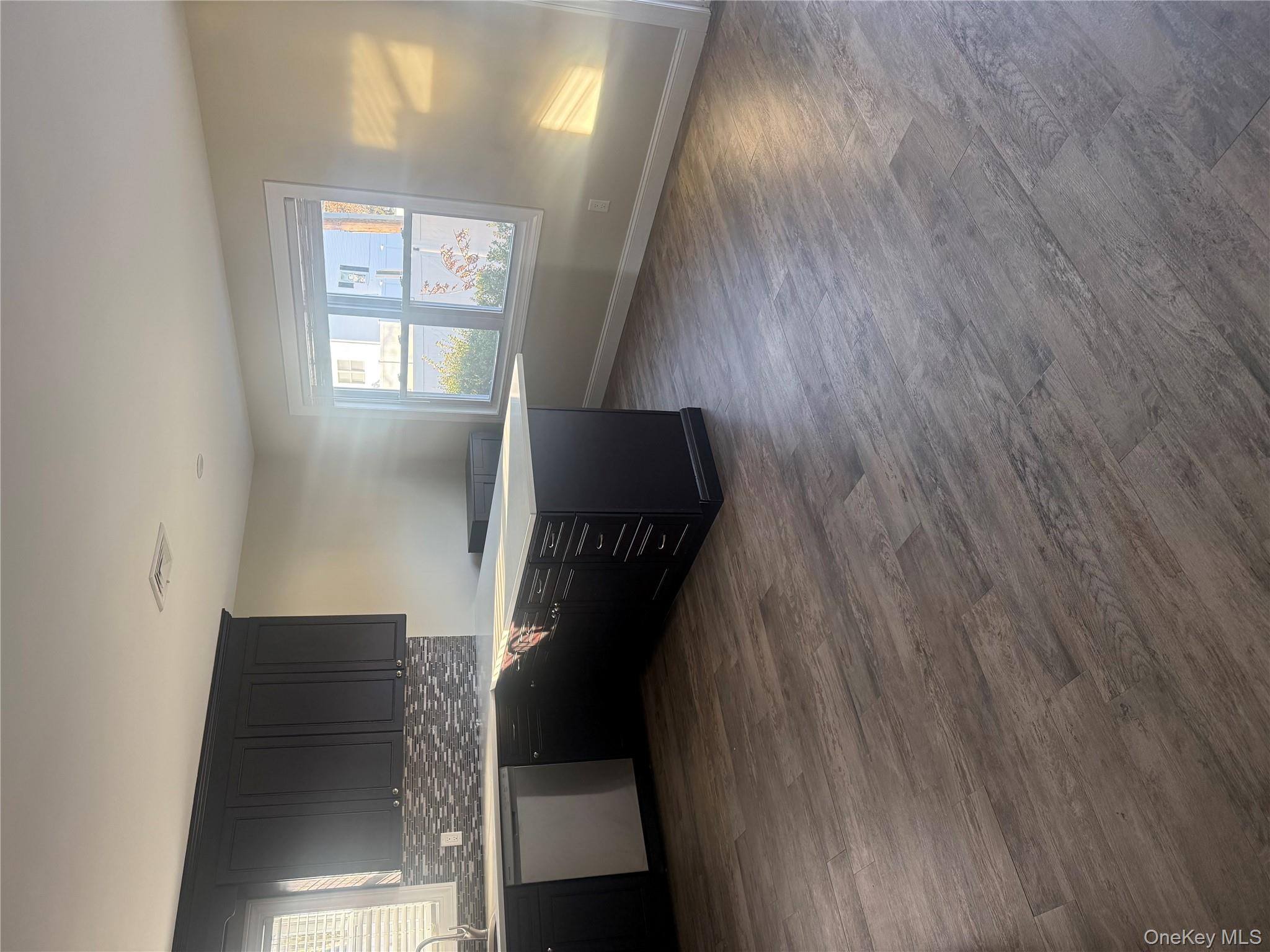 75 Lenox Avenue # A, Westbury, NY 11590