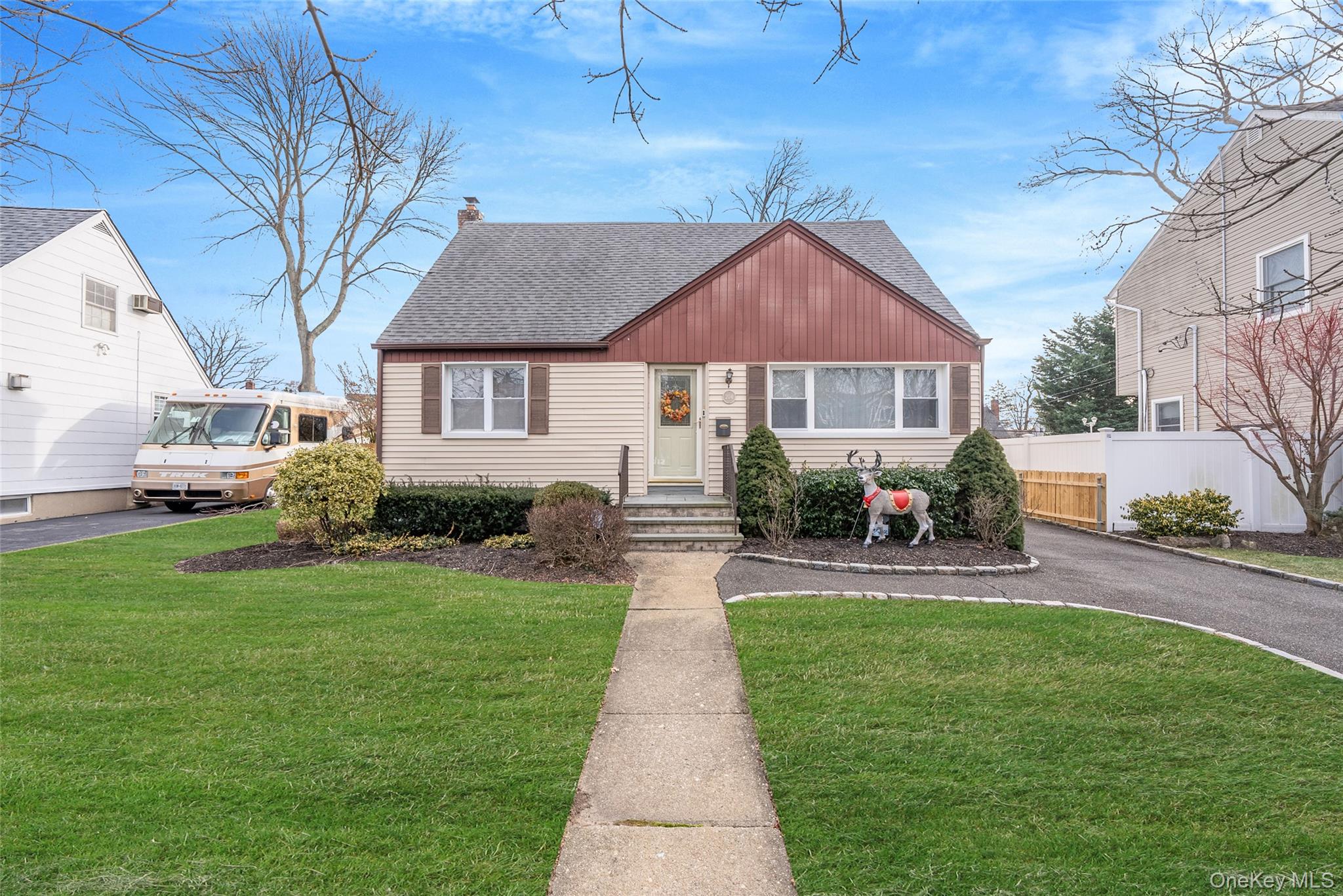 204 Maeder Avenue, North Merrick, NY 11566