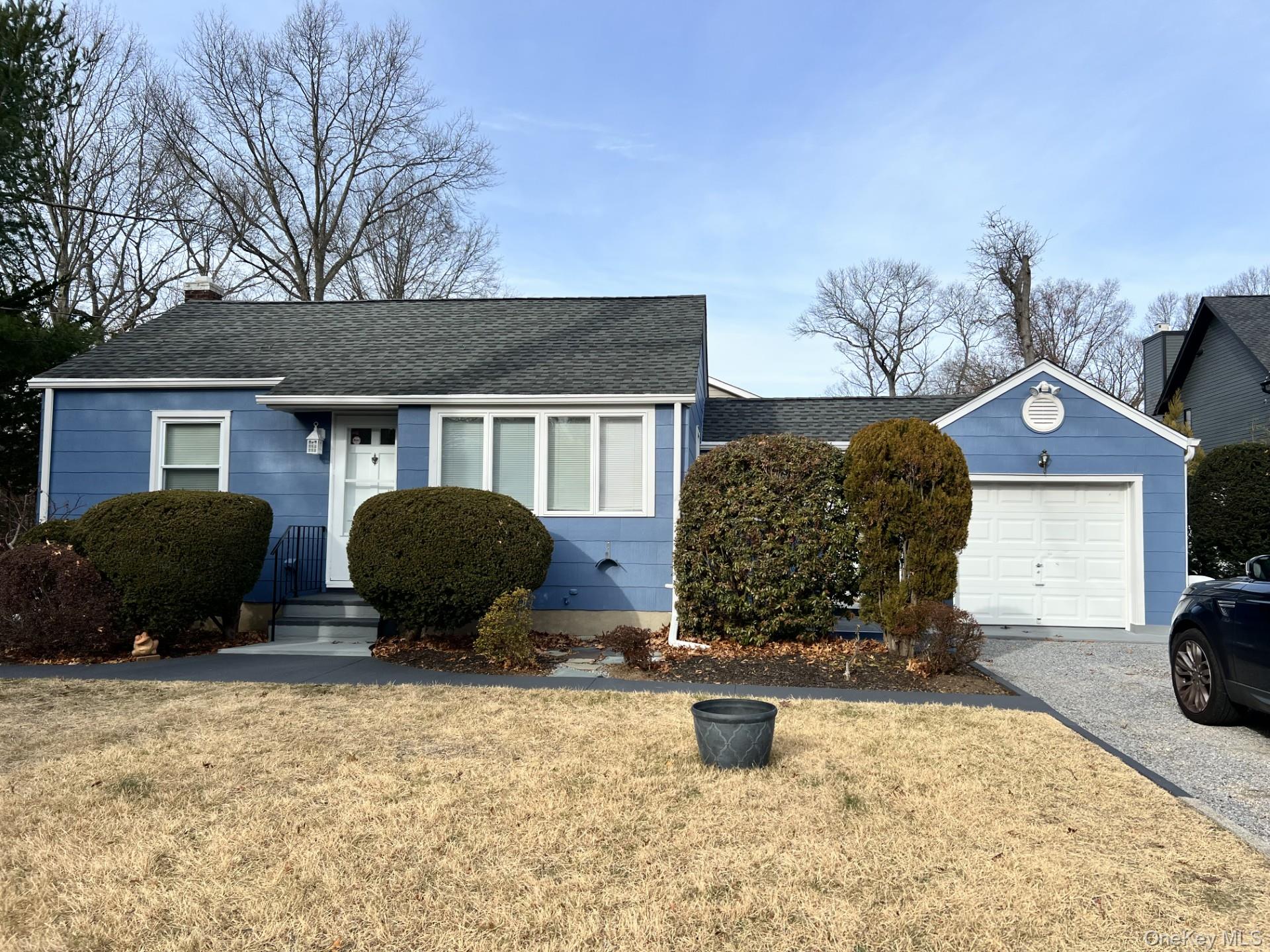 223 Clay Pitts Road, East Northport, NY 11731