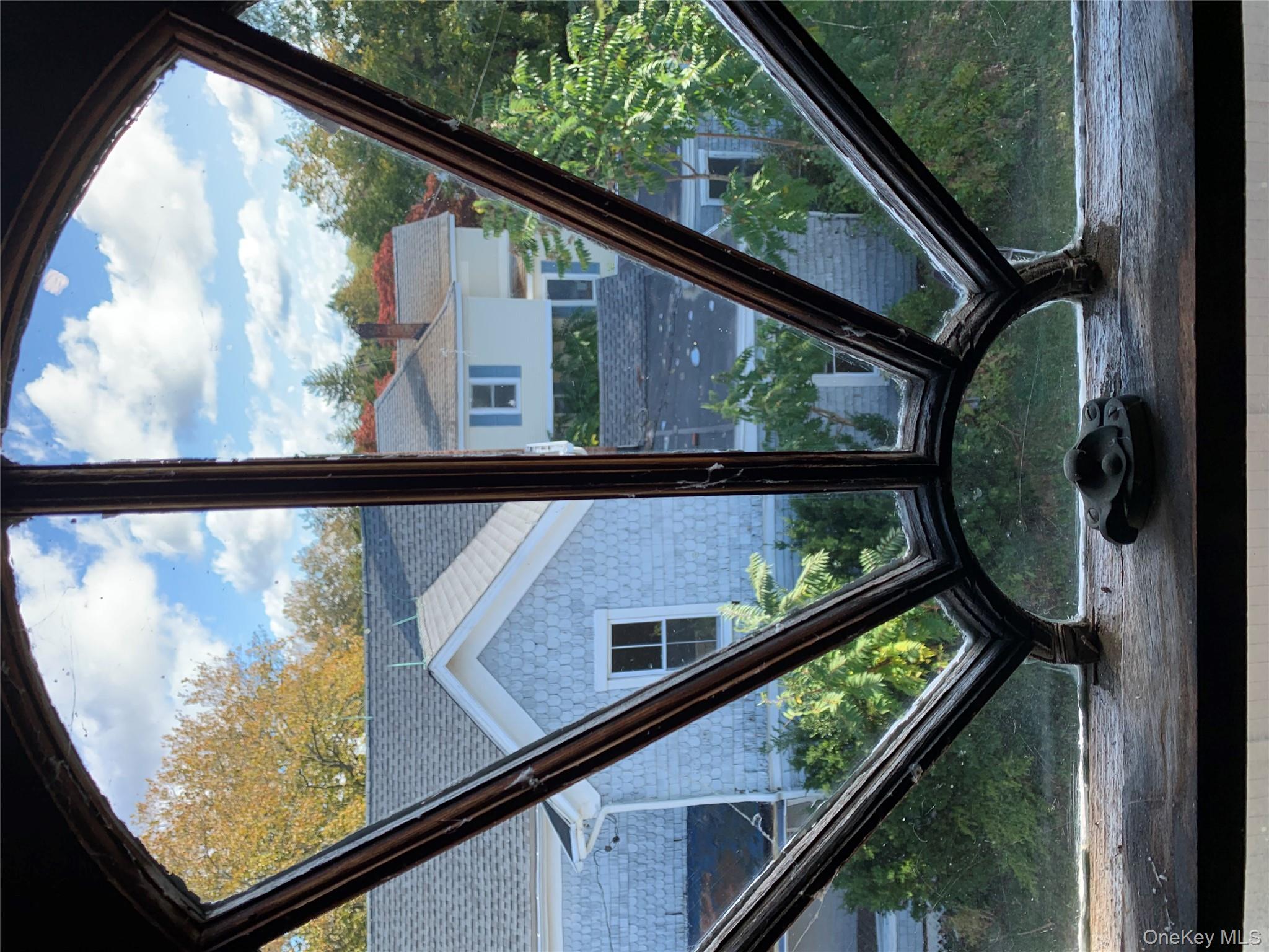 21 E 2nd Street, Riverhead, NY 11901