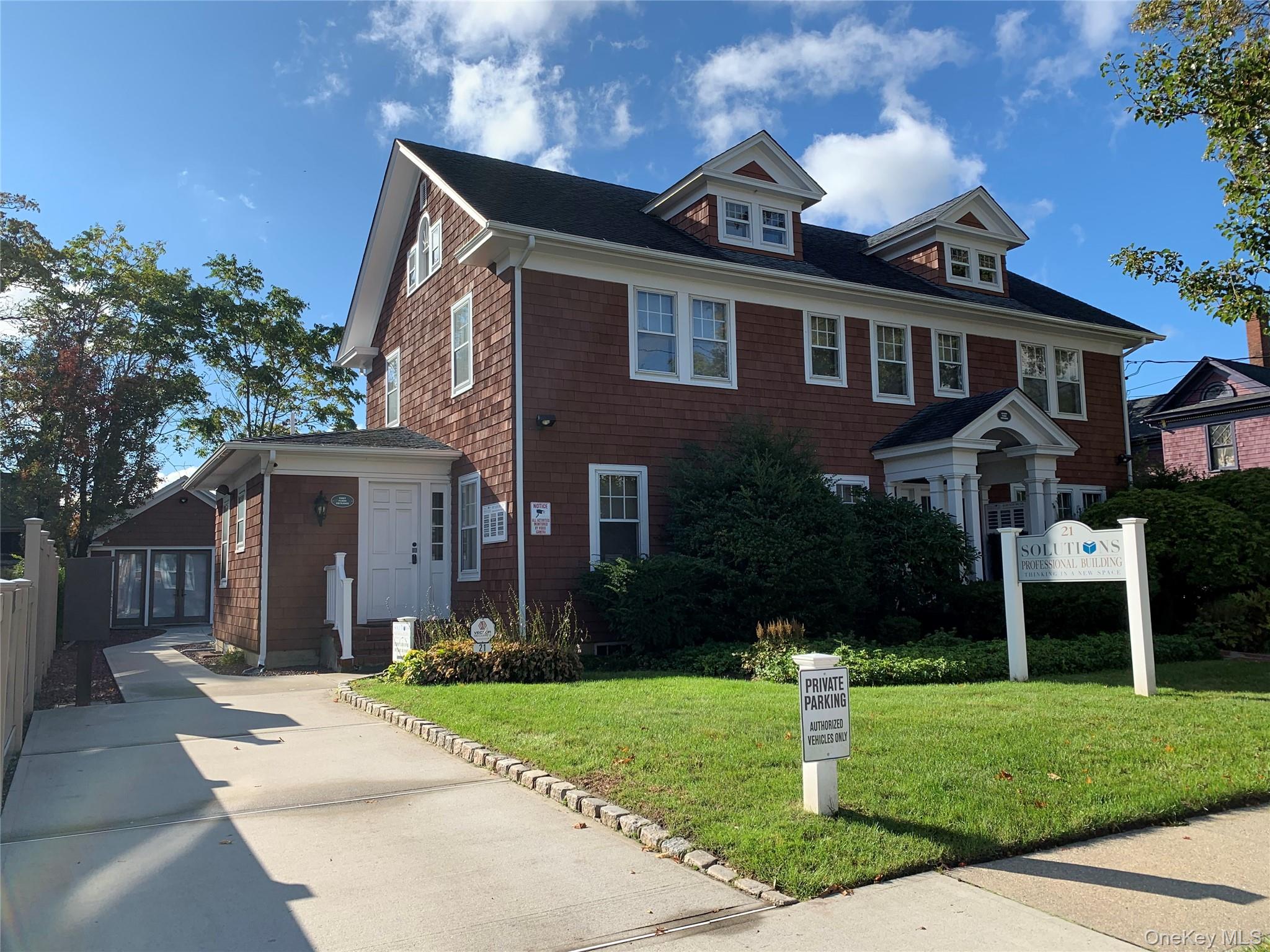 21 E 2nd Street, Riverhead, NY 11901