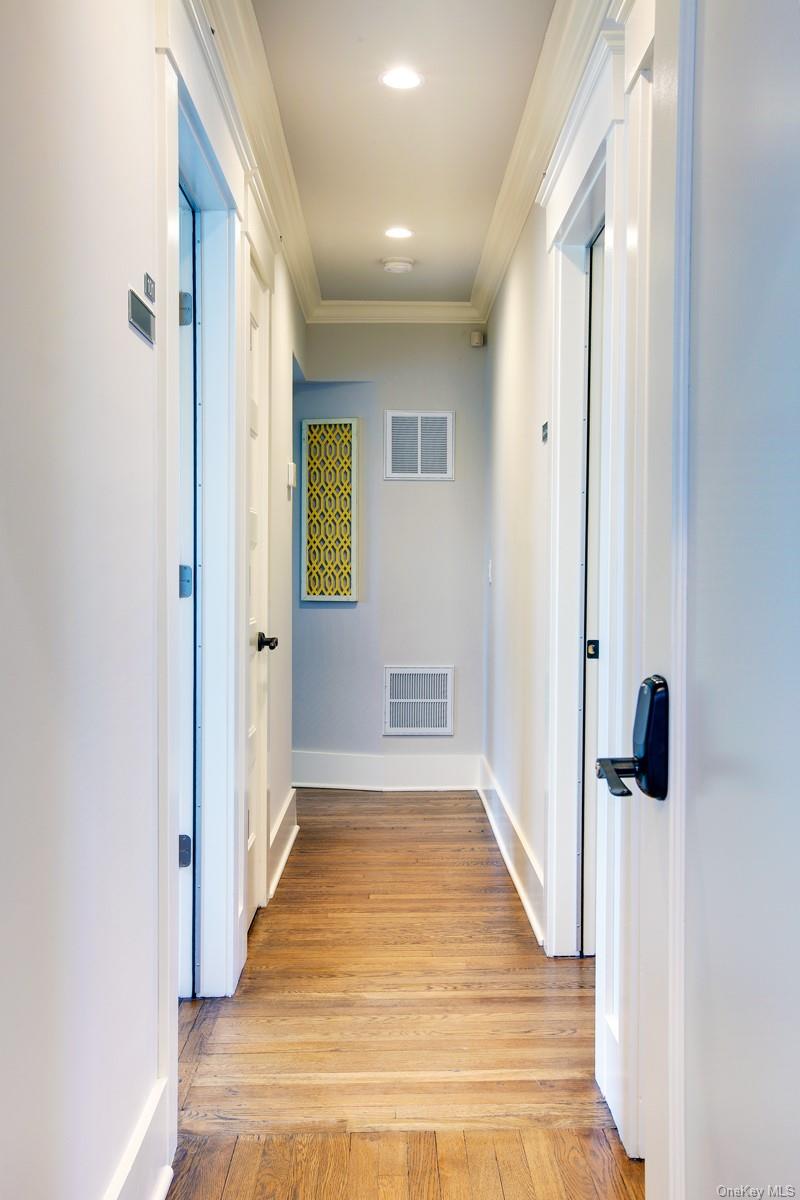 21 E 2nd Street, Riverhead, NY 11901