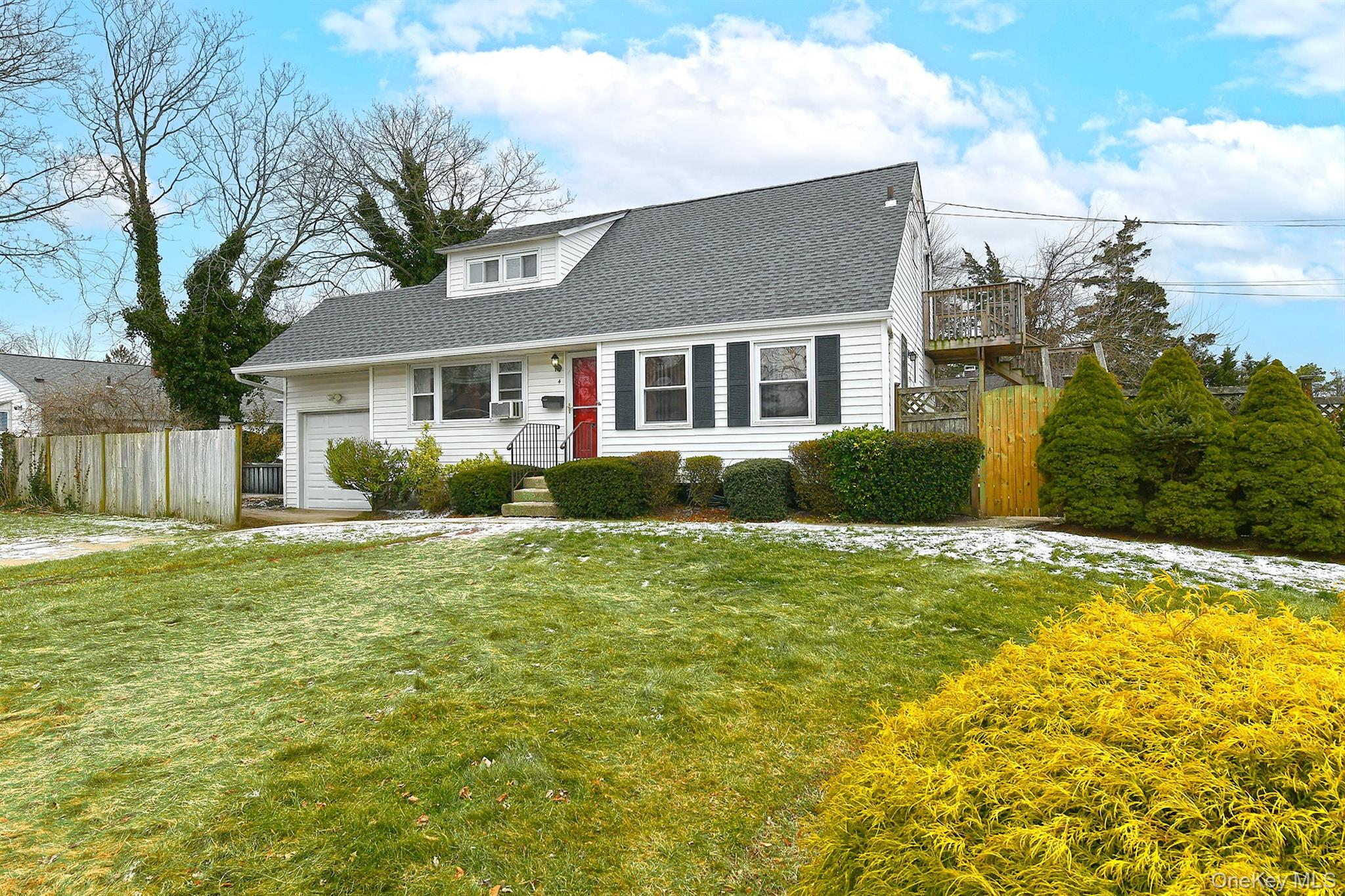 4 Deepdale Drive, Brentwood, NY 11717