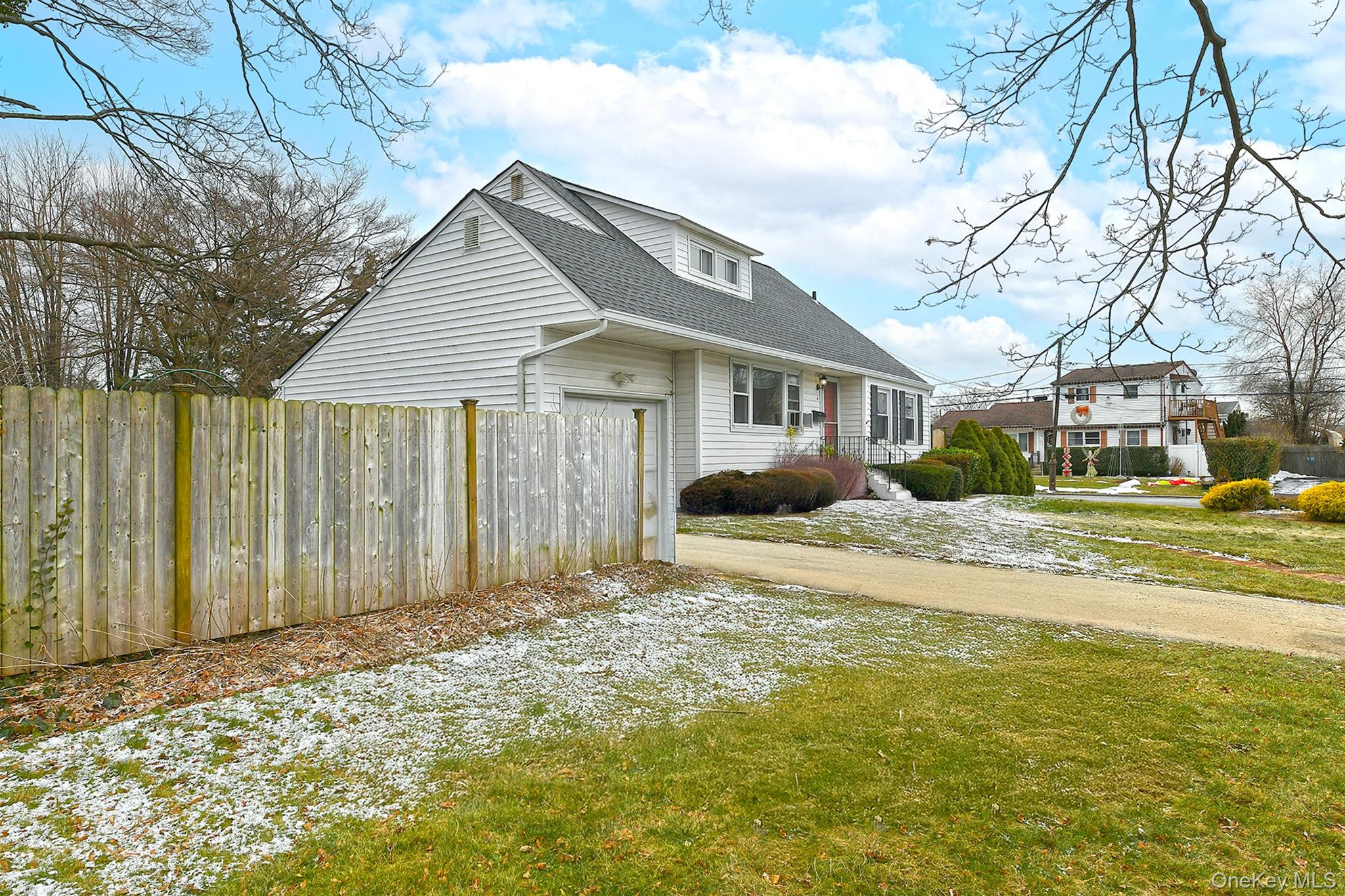 4 Deepdale Drive, Brentwood, NY 11717