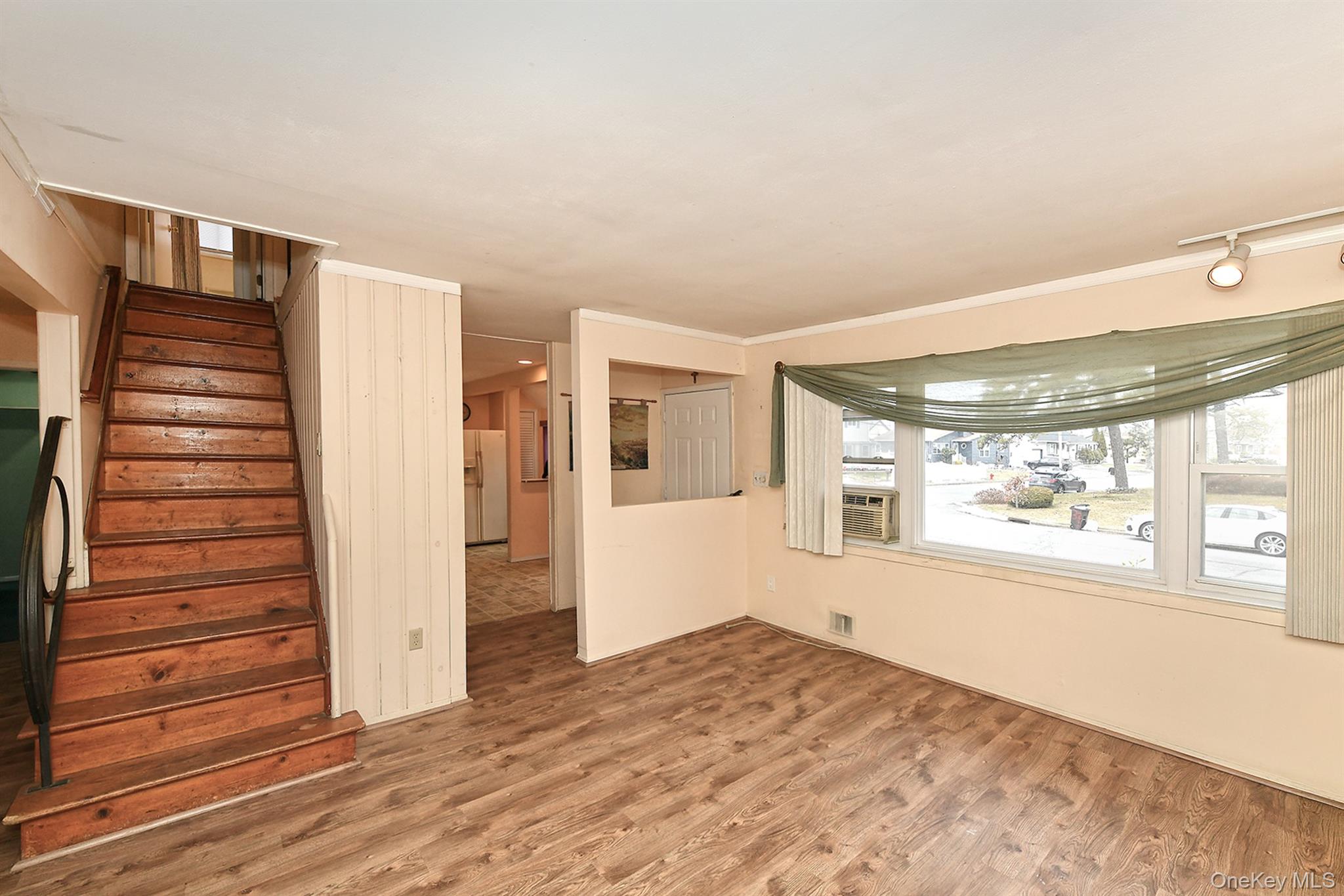 4 Deepdale Drive, Brentwood, NY 11717