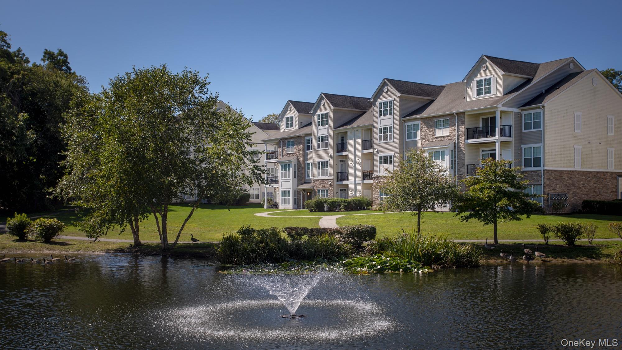 1 Charles Pond Drive # 7-738, Islip, NY 11727