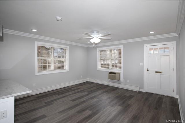 23 Weaver Drive # 08-1B, Massapequa, NY 11758