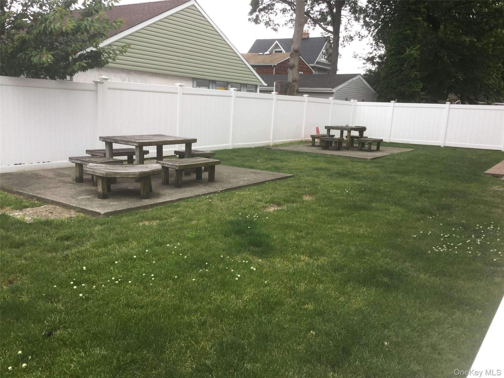 51 Smith Street # B5, Merrick, NY 11566