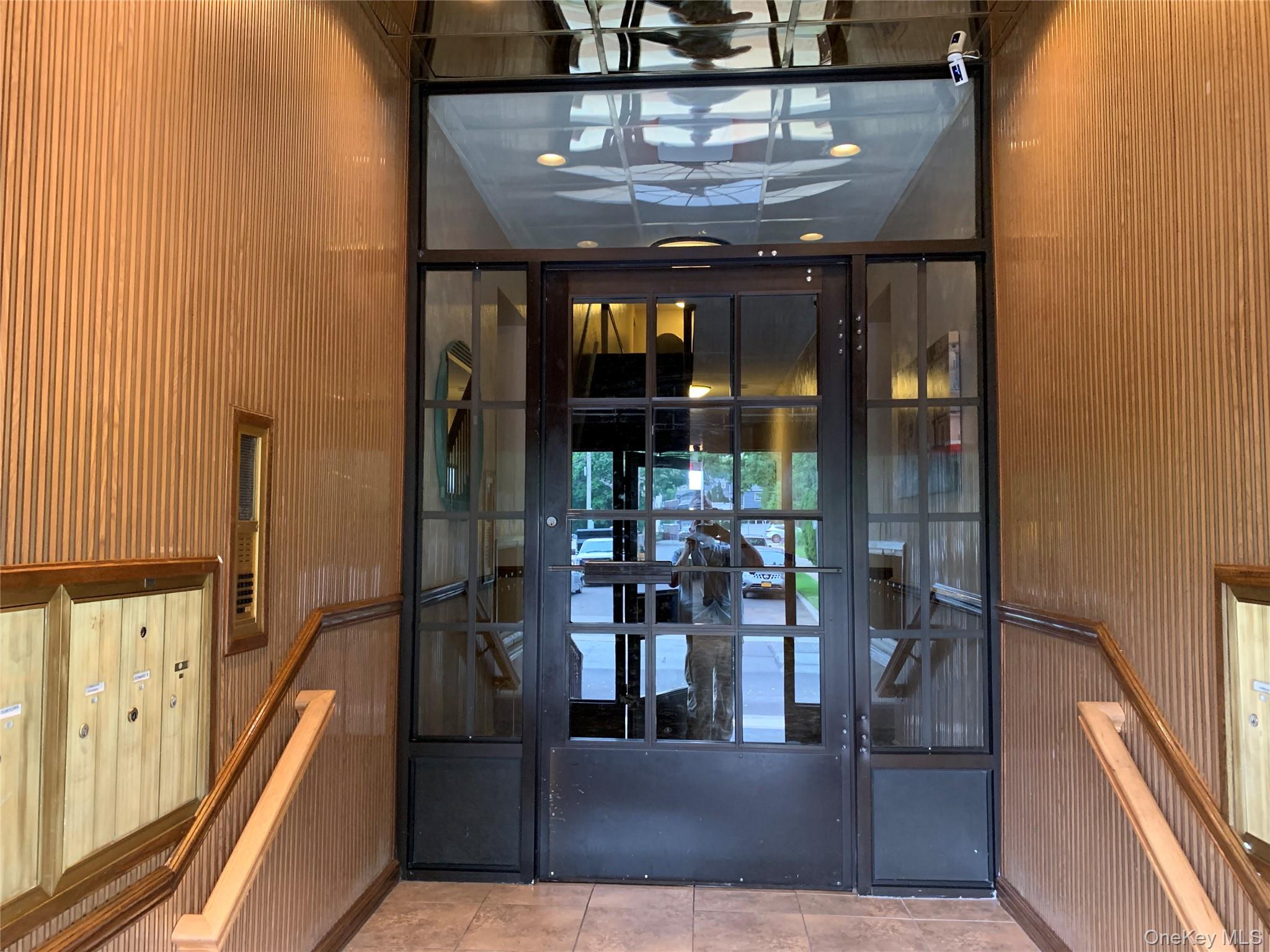 51 Smith Street # B5, Merrick, NY 11566