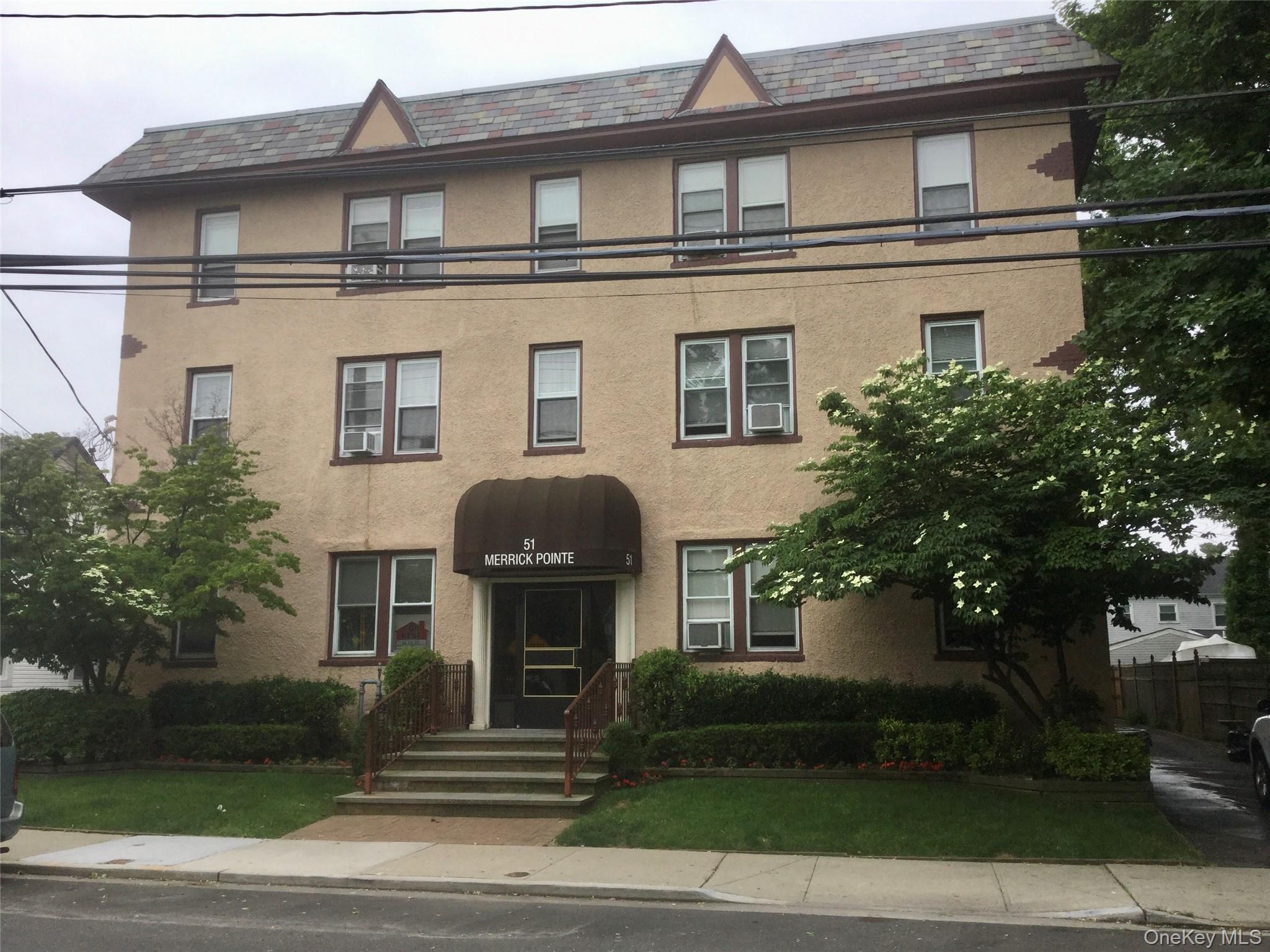 51 Smith Street # B5, Merrick, NY 11566