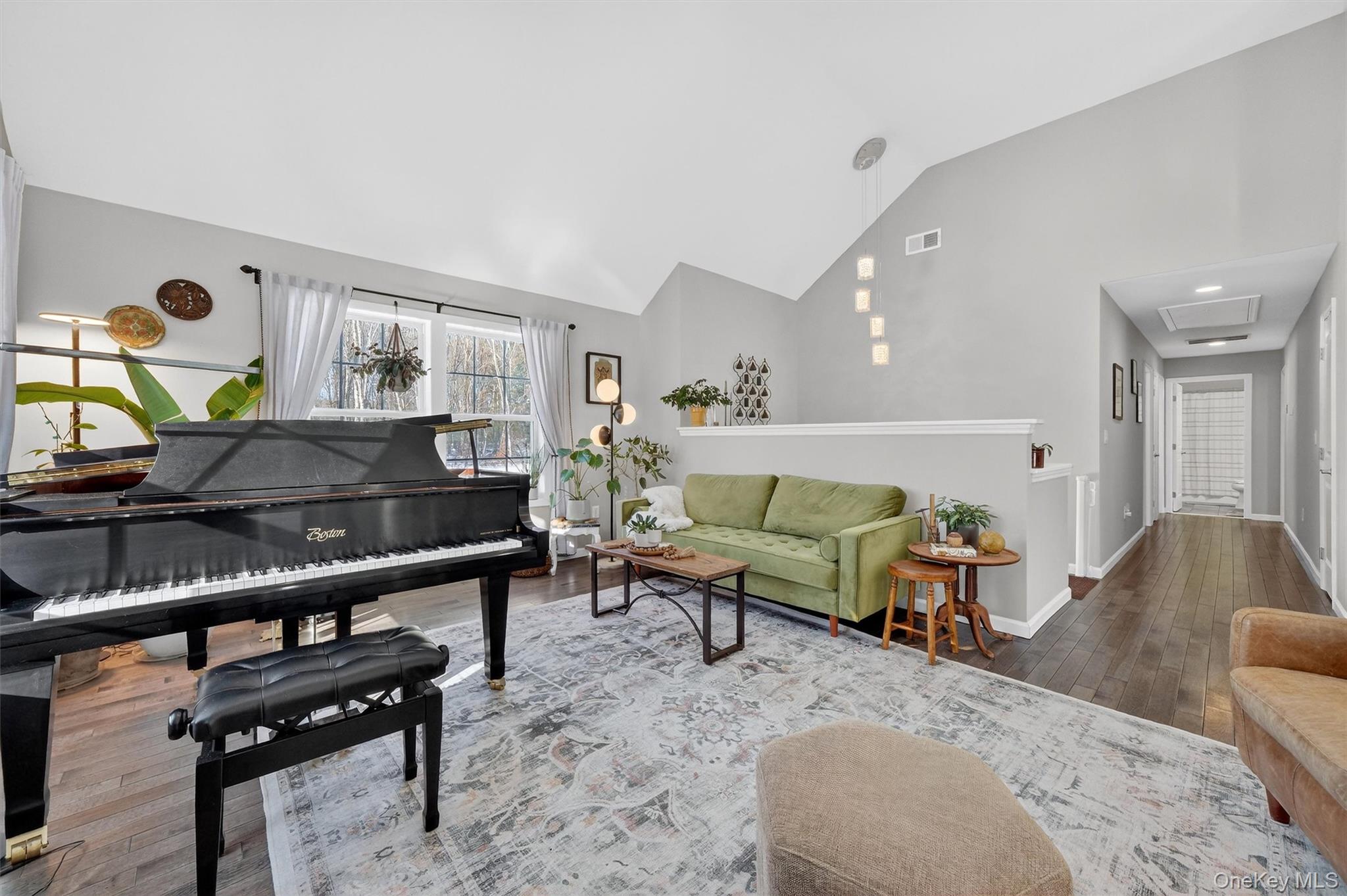 31 Greenshire Way, Walden, NY 12586