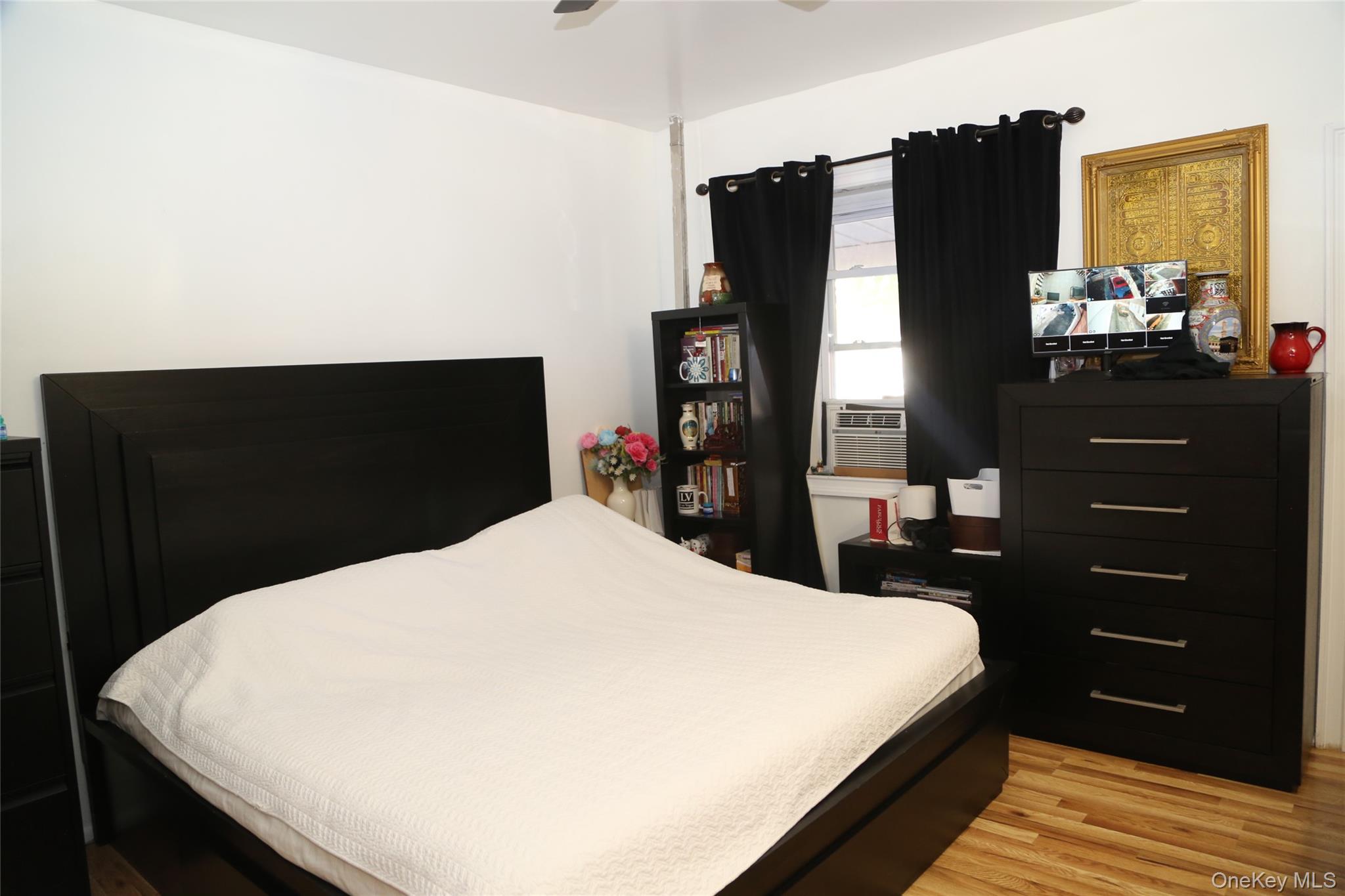 35 50 75th ST 6D # 6D, Flushing, NY 11372