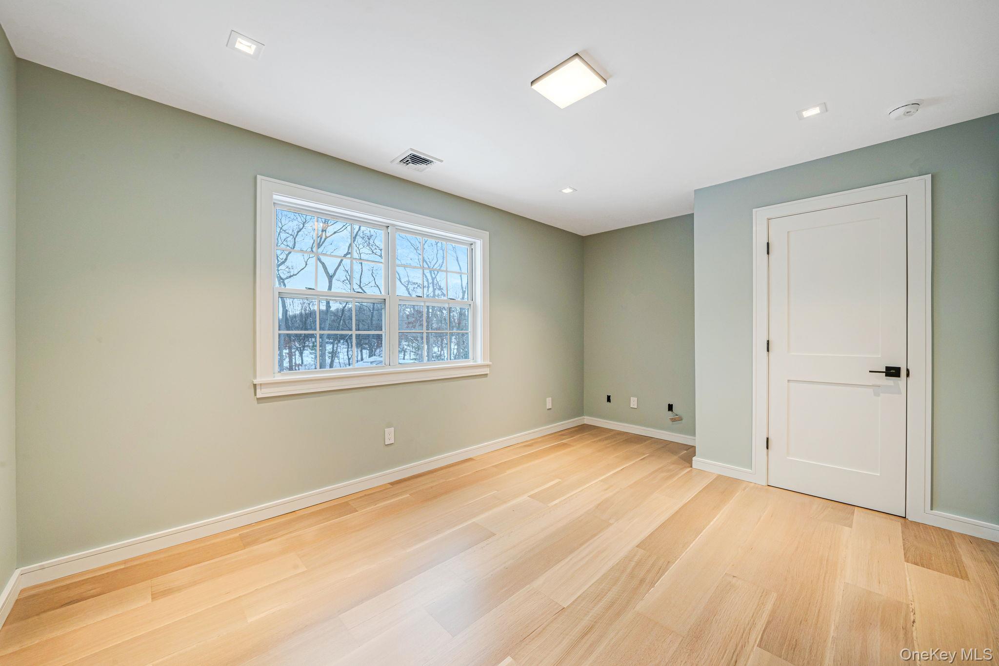 7 Sander Court, Middle Island, NY 11953