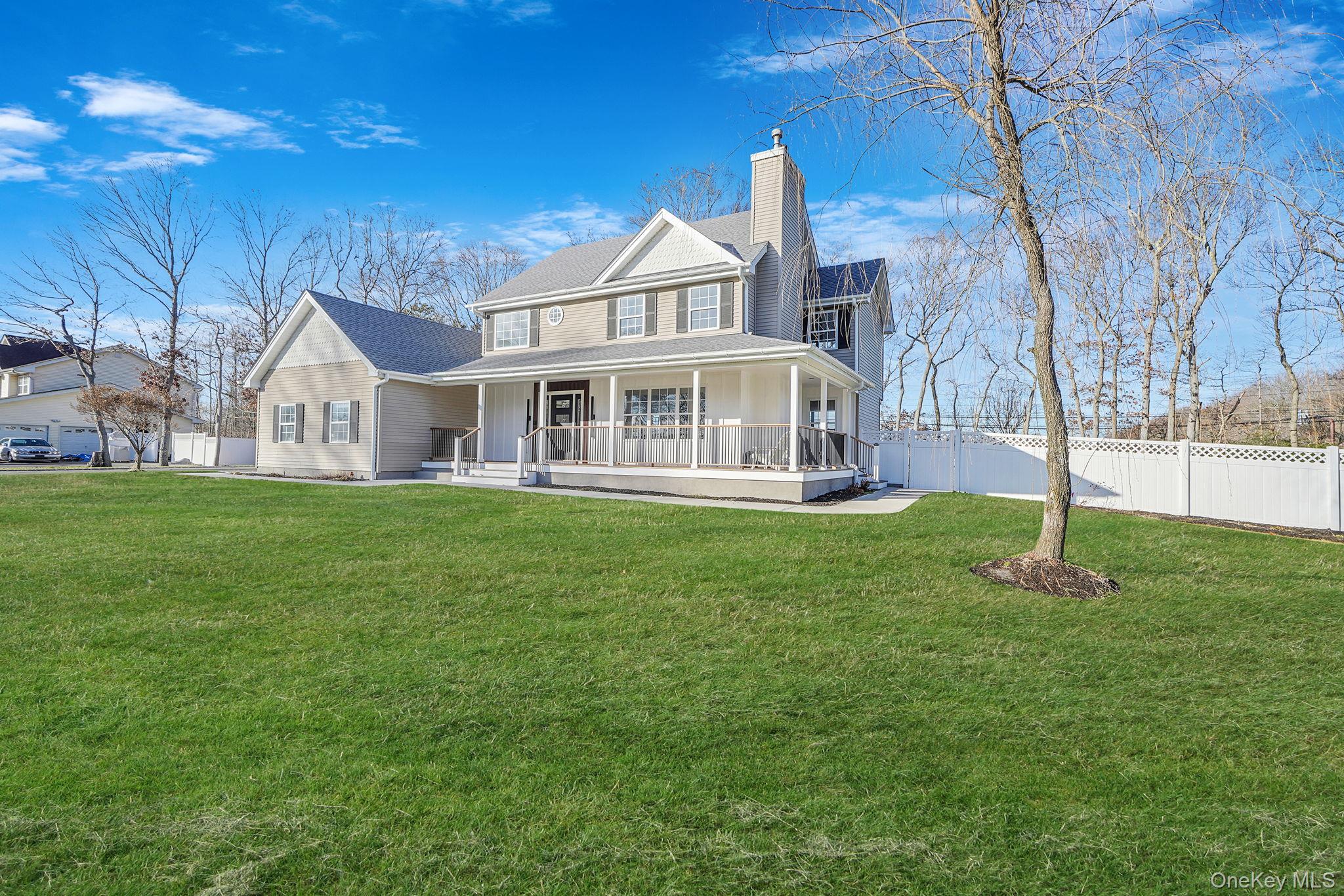 7 Sander Court, Middle Island, NY 11953