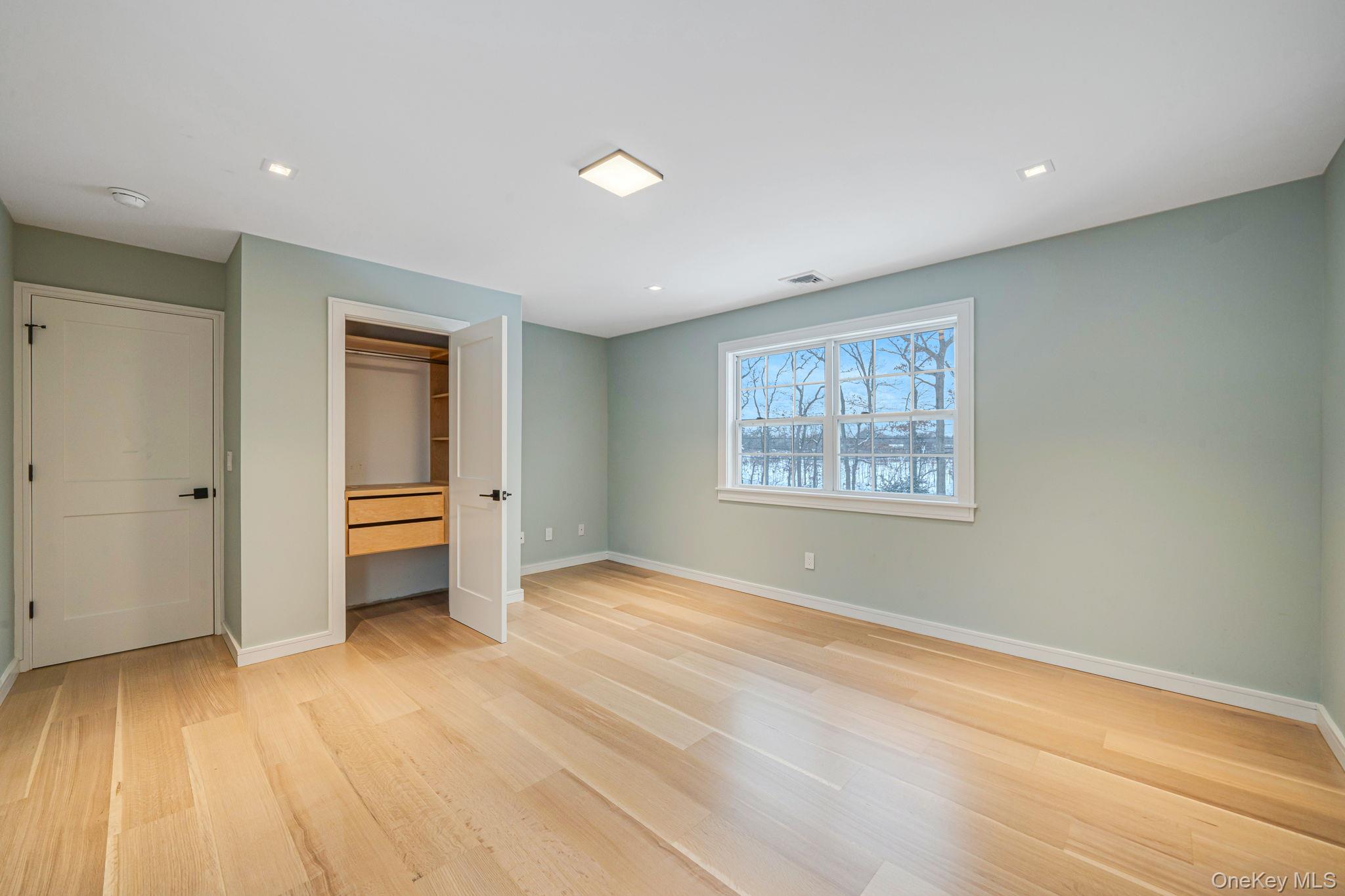 7 Sander Court, Middle Island, NY 11953