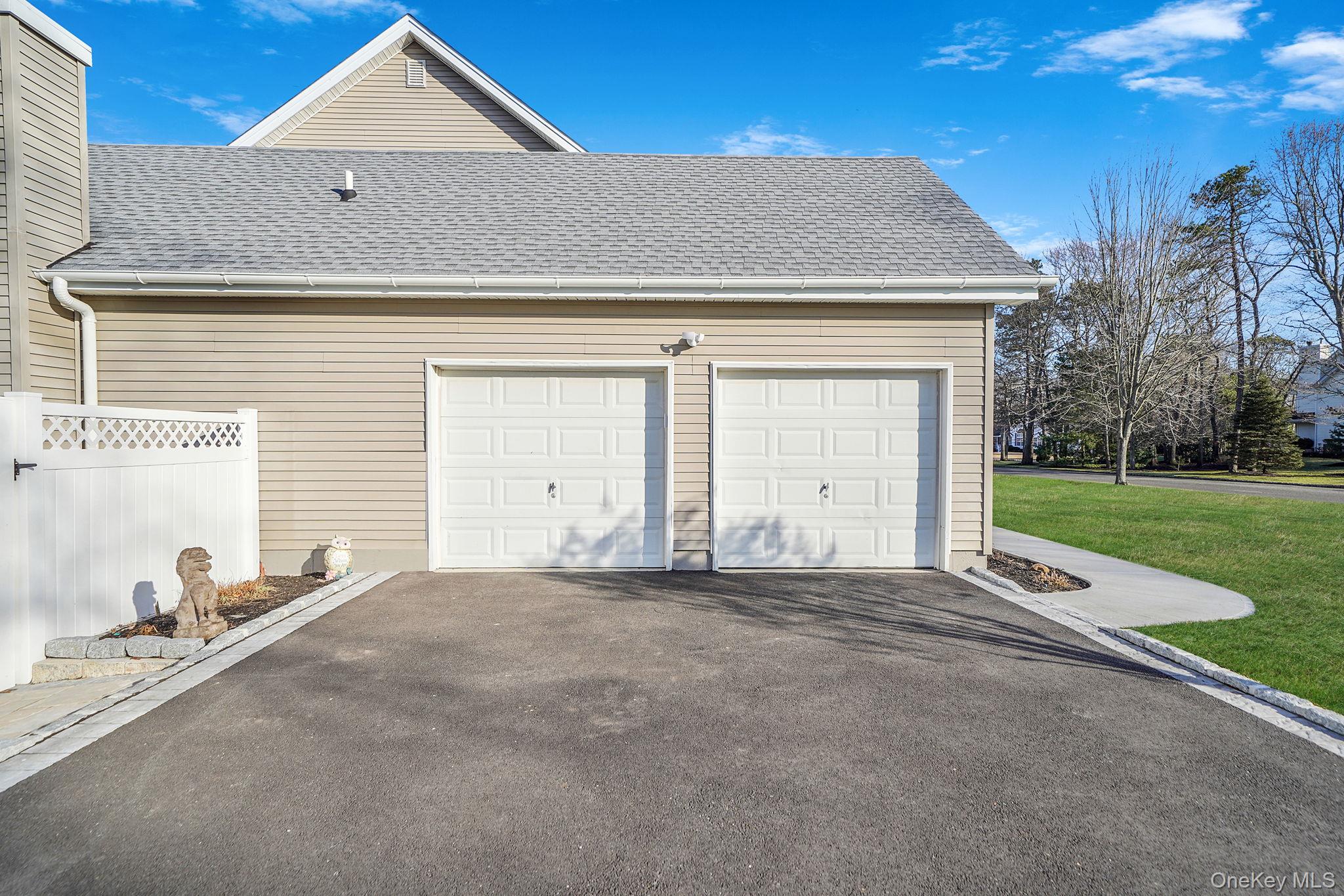 7 Sander Court, Middle Island, NY 11953