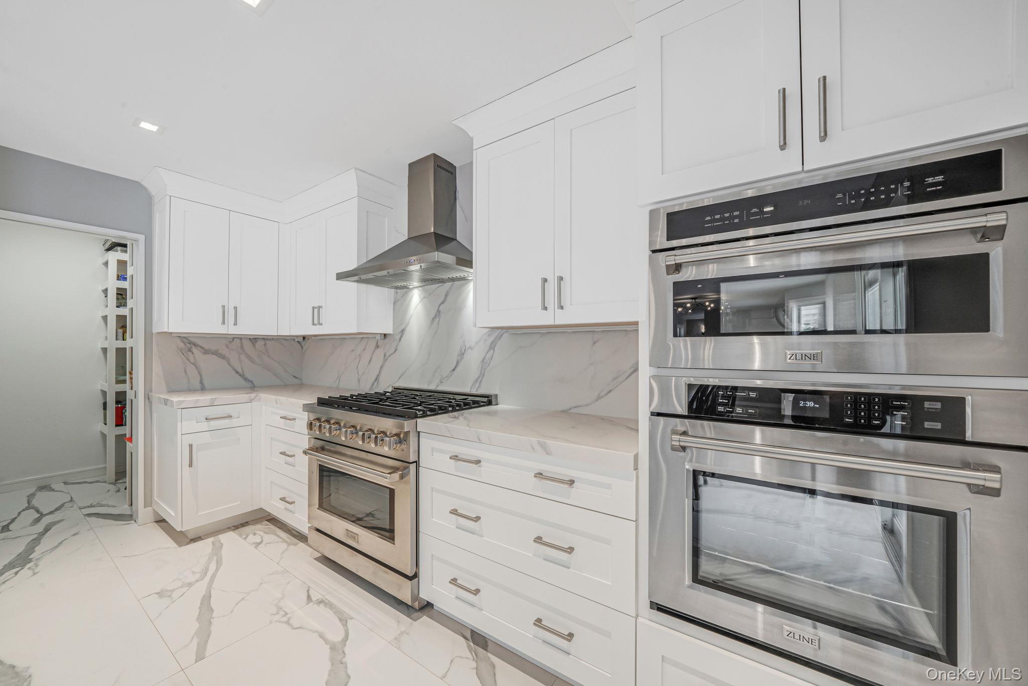 7 Sander Court, Middle Island, NY 11953