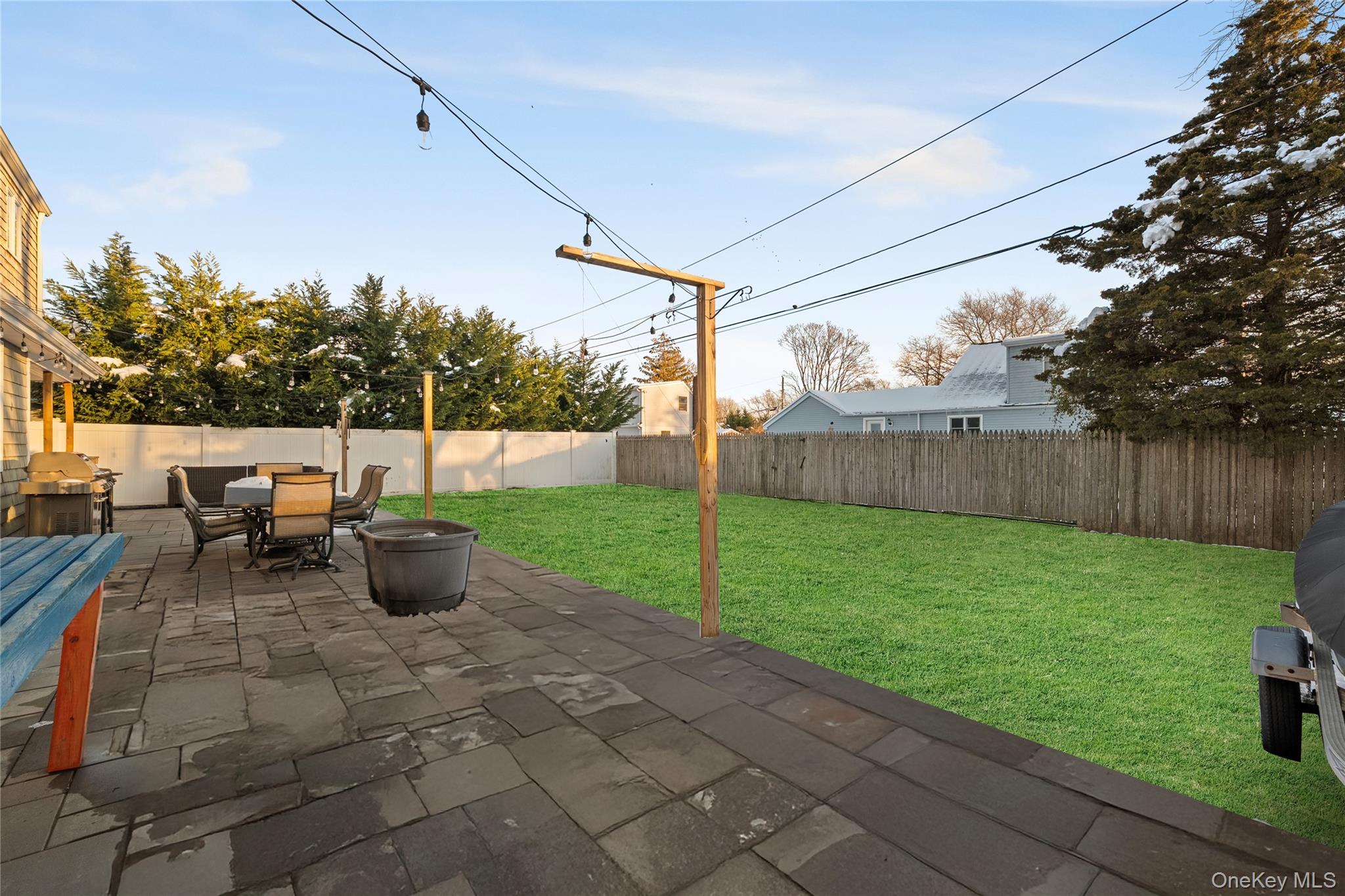 60 Pickwick Lane, North Babylon, NY 11703