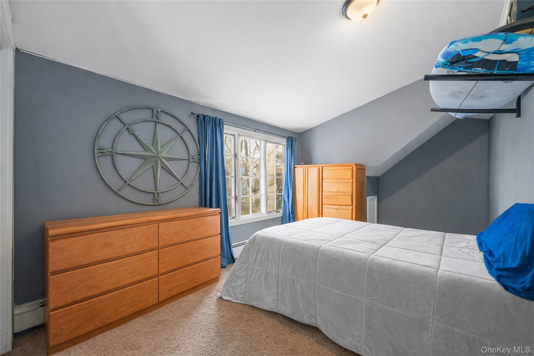 60 Pickwick Lane, North Babylon, NY 11703