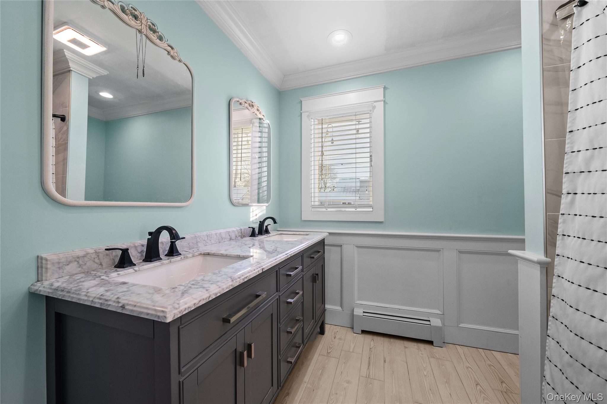 60 Pickwick Lane, North Babylon, NY 11703