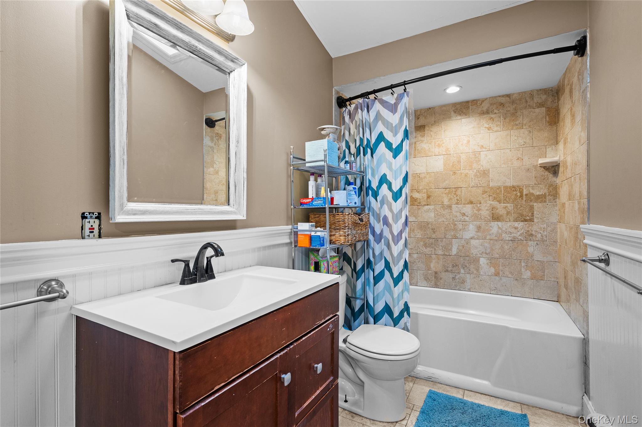 60 Pickwick Lane, North Babylon, NY 11703