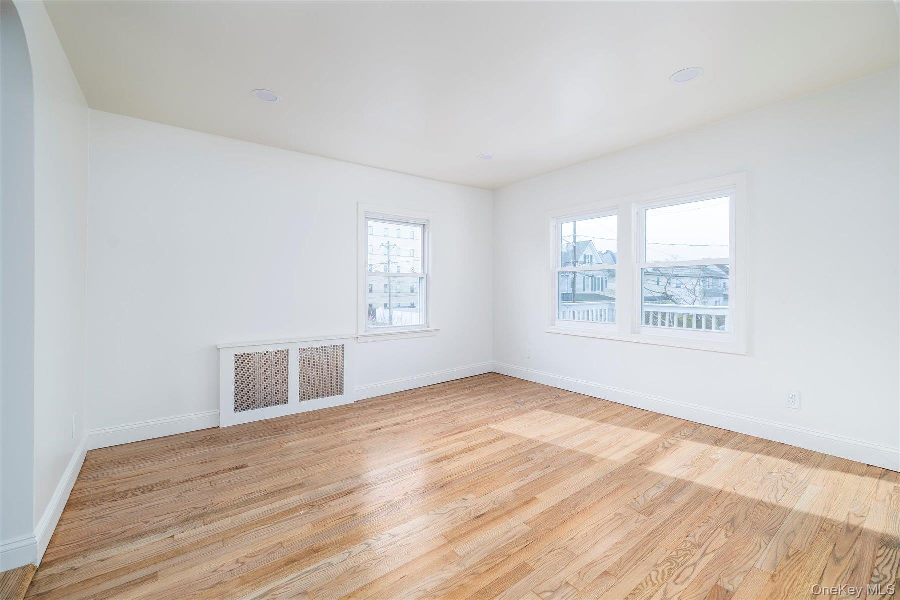 9 Hanover Place # 2nd floor unit, Rockville Centre, NY 11570