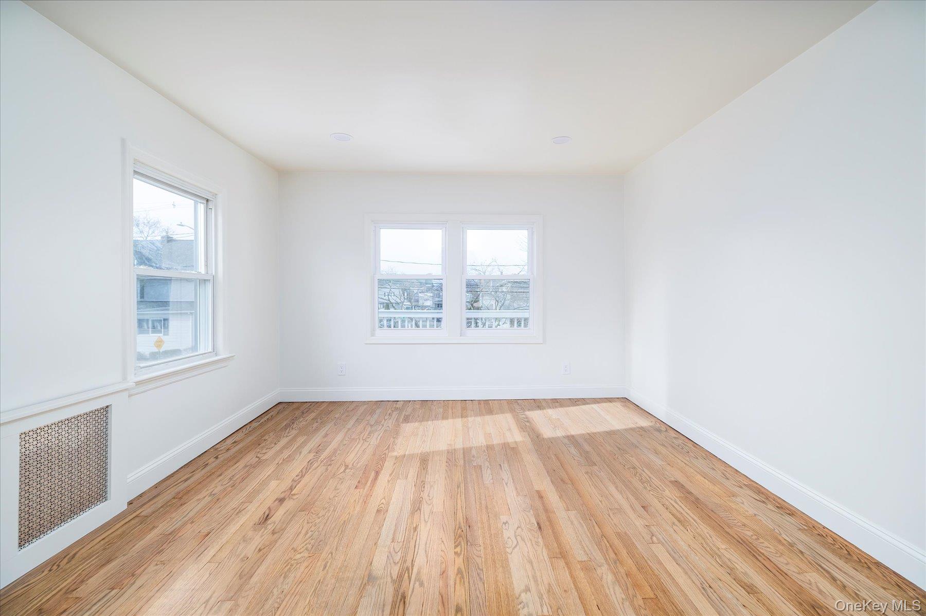 9 Hanover Place # 2nd floor unit, Rockville Centre, NY 11570