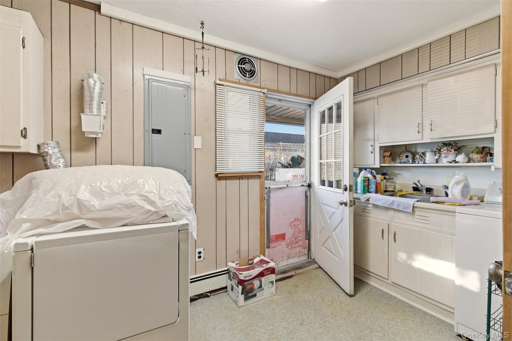 2377 Stewart Avenue, Westbury, NY 11590