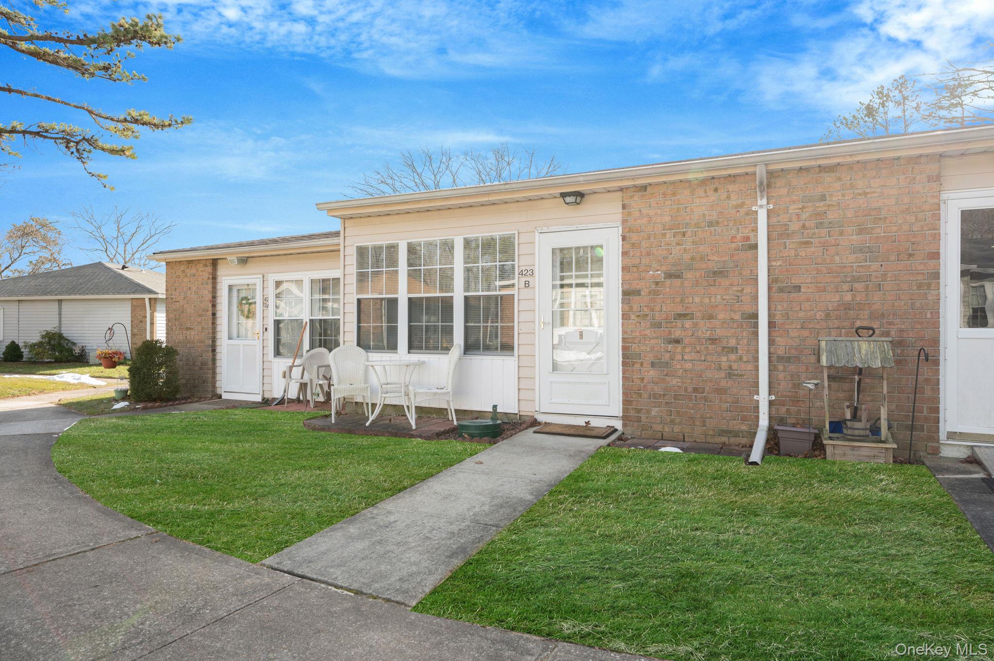 423 Woodbridge Drive # B, Ridge, NY 11961