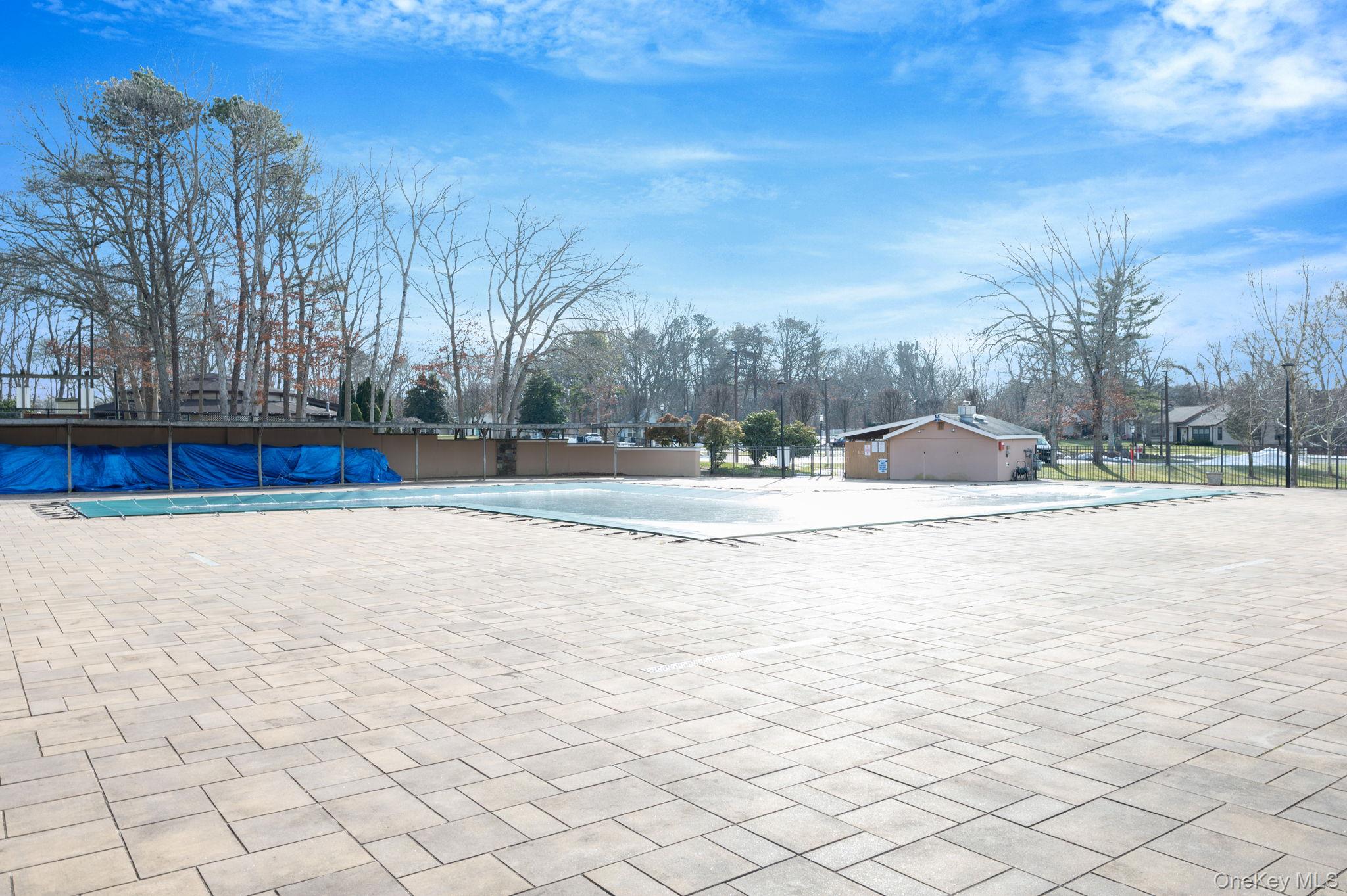 423 Woodbridge Drive # B, Ridge, NY 11961