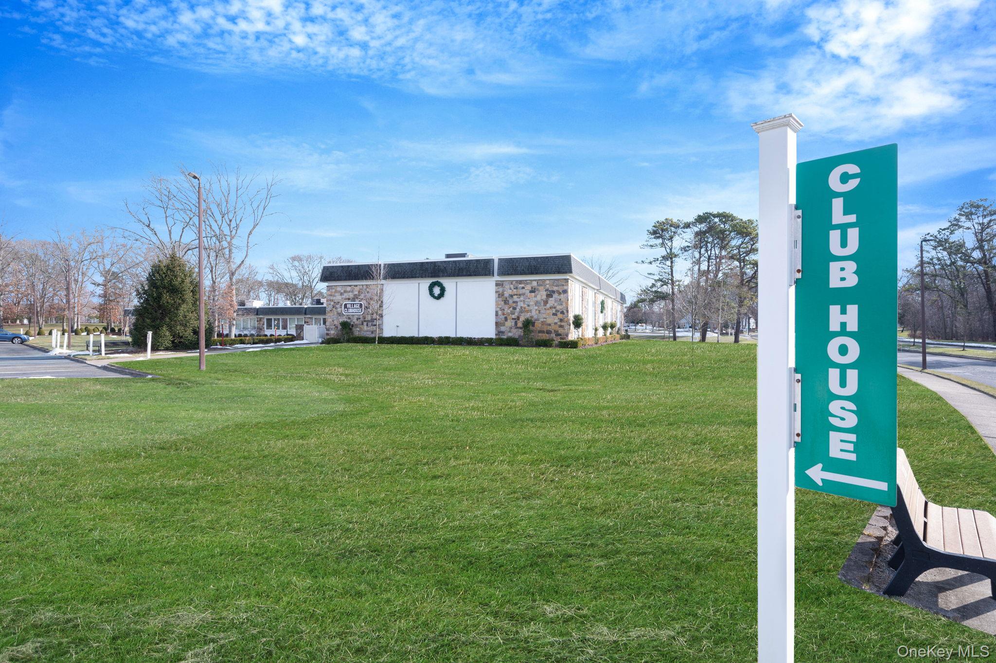 423 Woodbridge Drive # B, Ridge, NY 11961