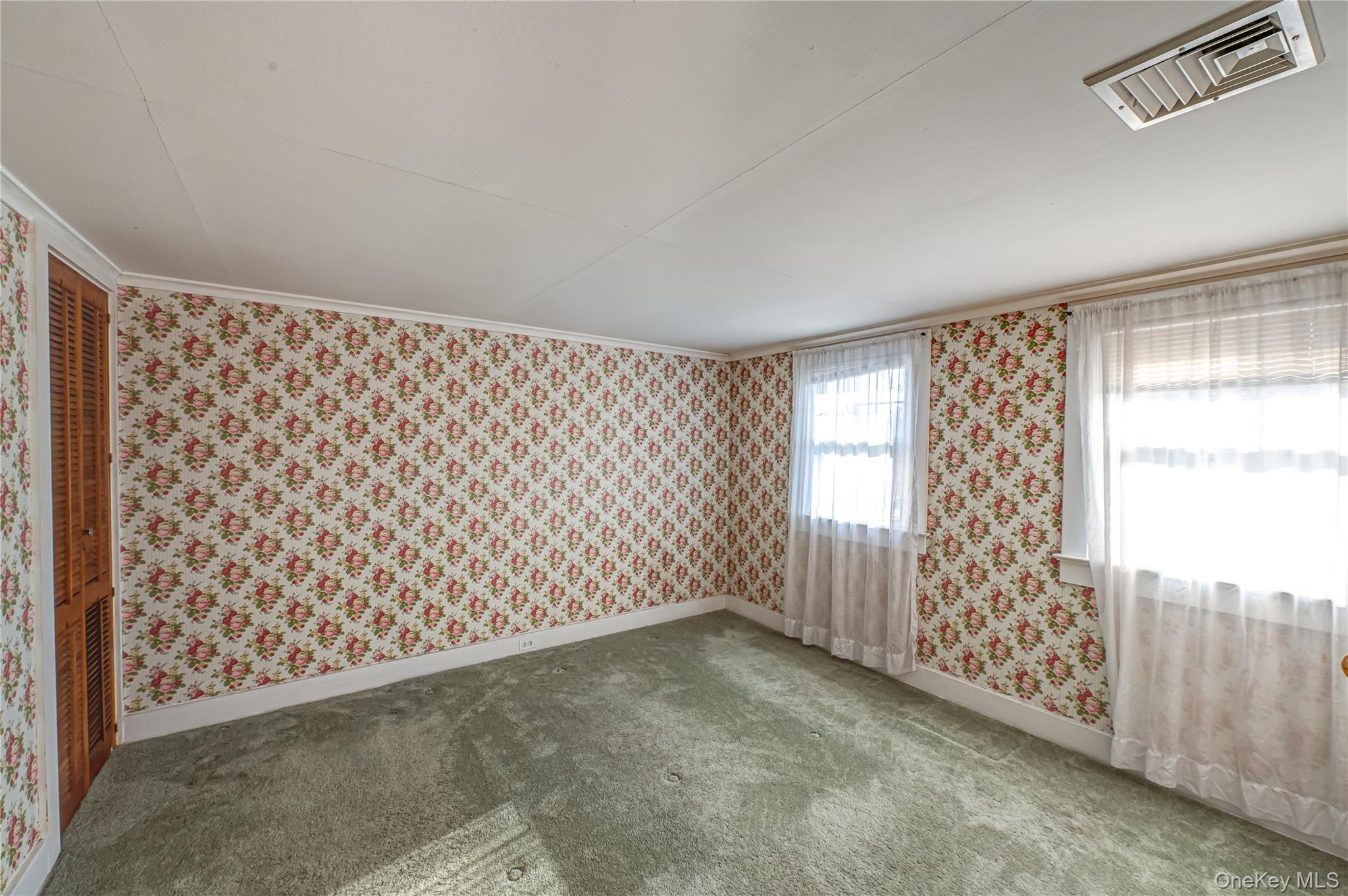 179 G Springville Road, Hampton Bays, NY 11946