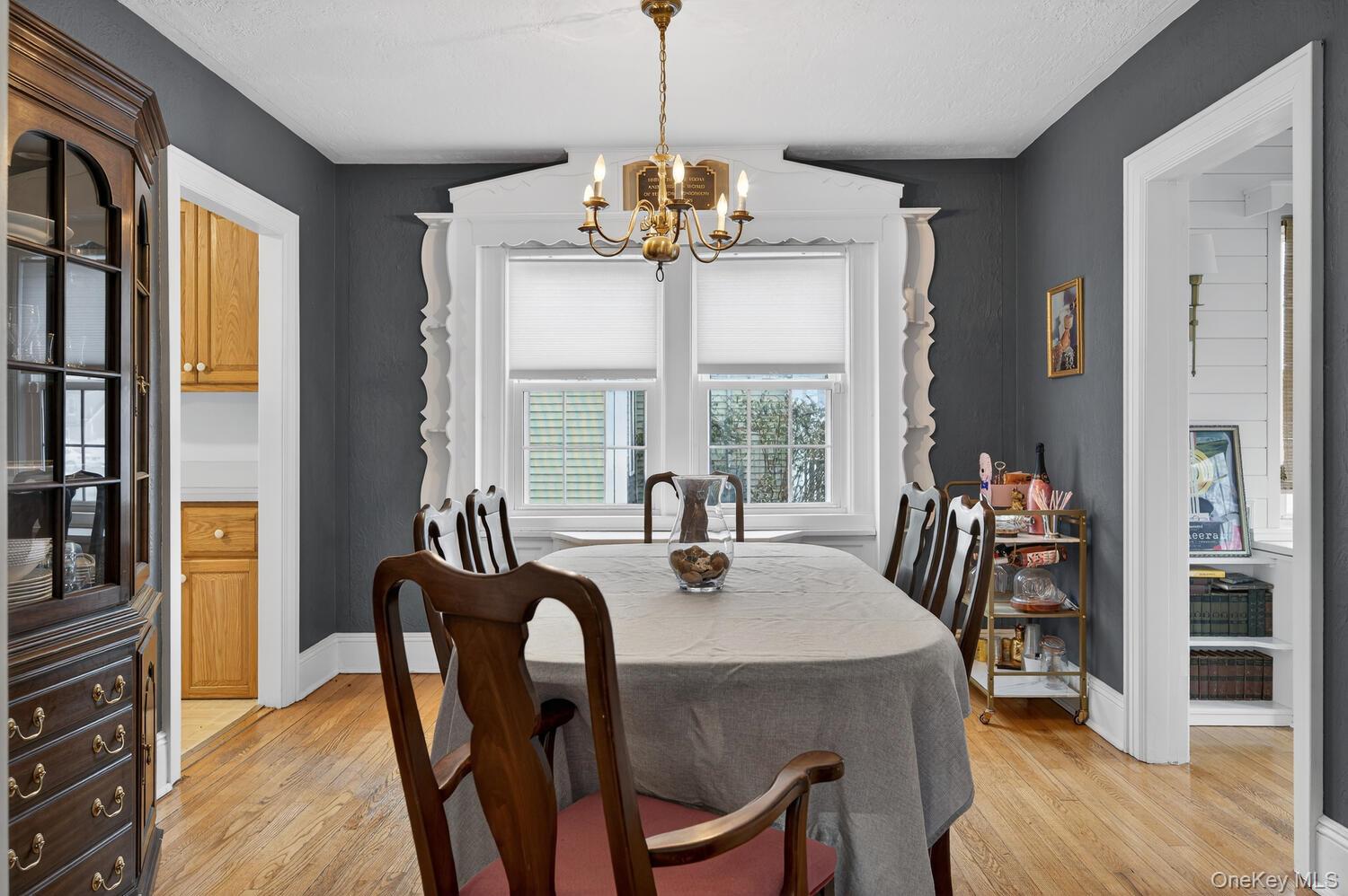 9 Garden Place, Bay Shore, NY 11706