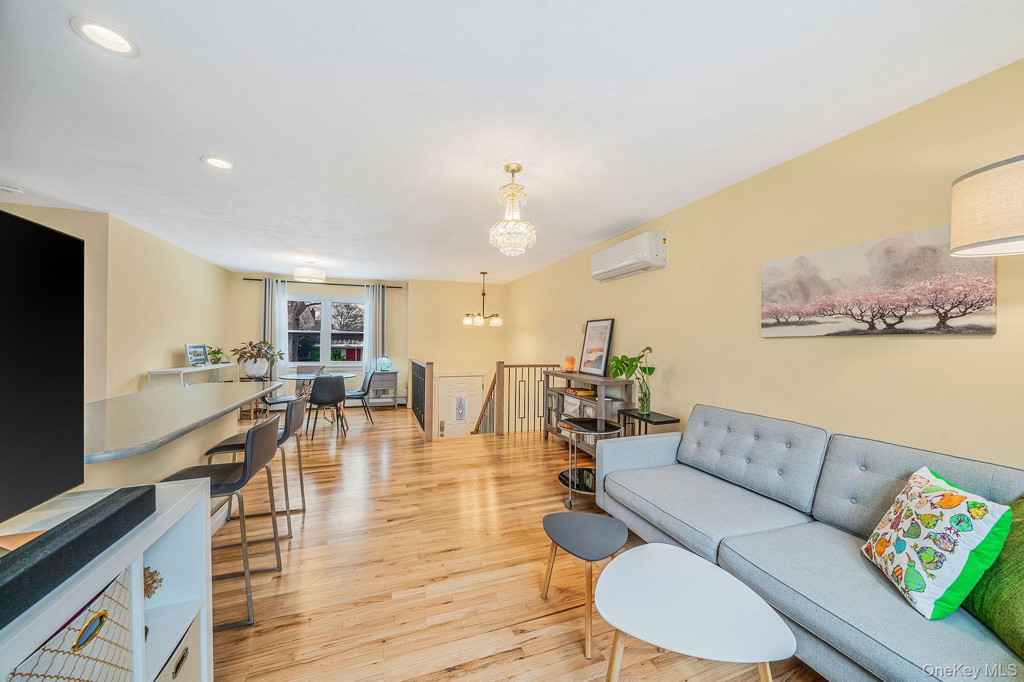 1663 Claas Avenue, Holbrook, NY 11741