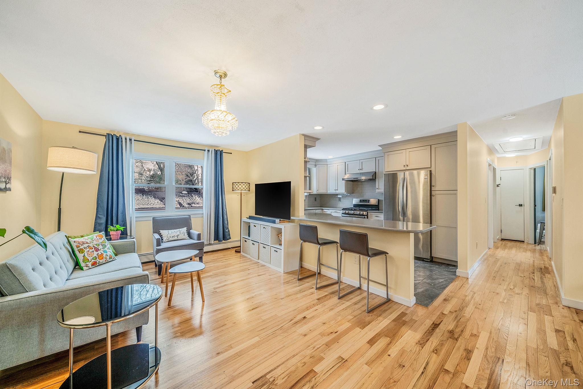 1663 Claas Avenue, Holbrook, NY 11741