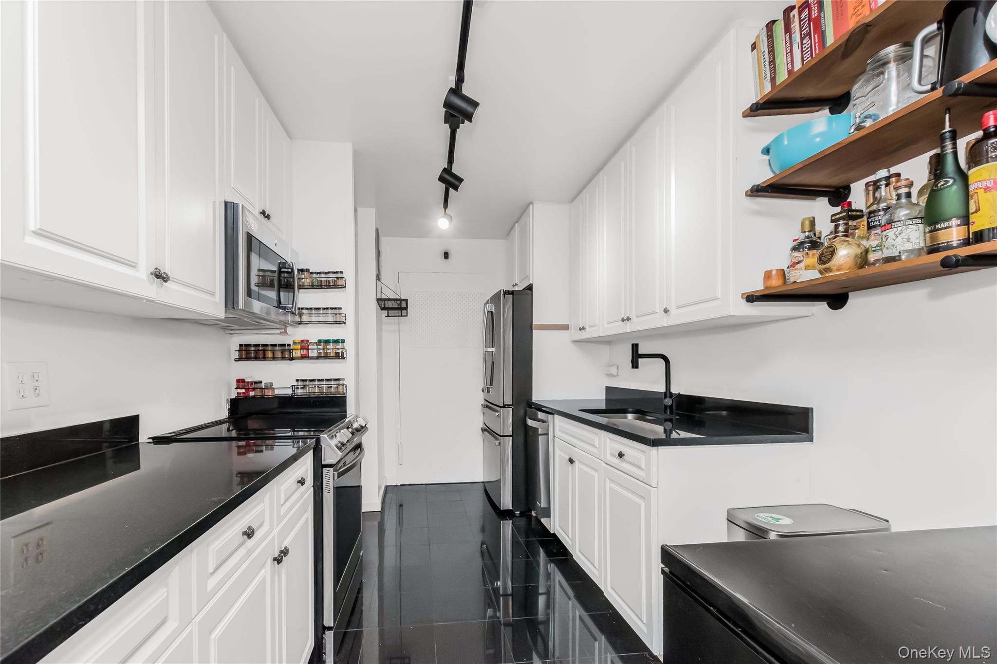 2500 Johnson Avenue # 15G, Bronx, NY 10463